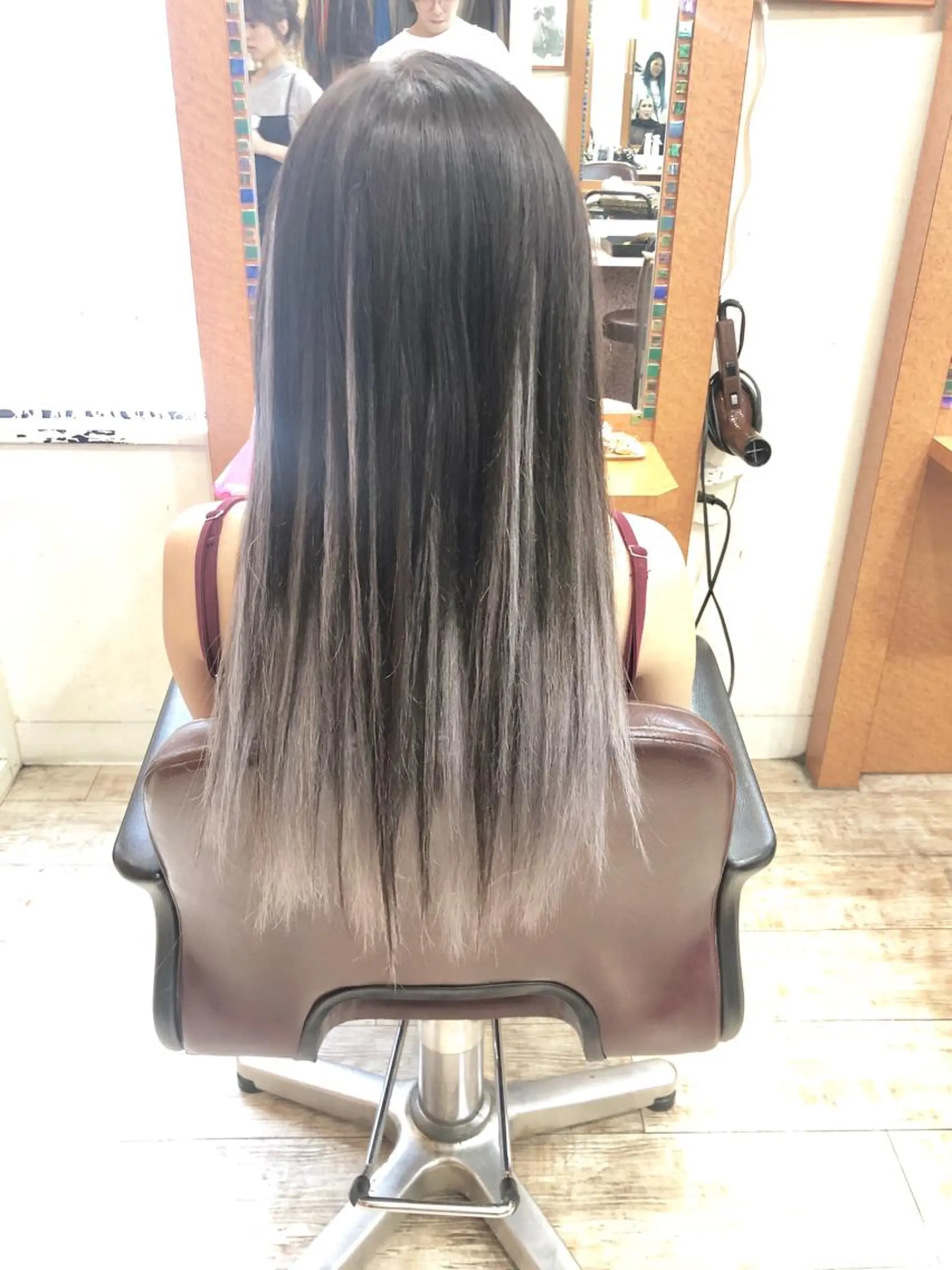 セミロング カラー 編み込みエクステ シールエクステ エクステ 100%髪質改善特化 TRUNSのヘアスタイル