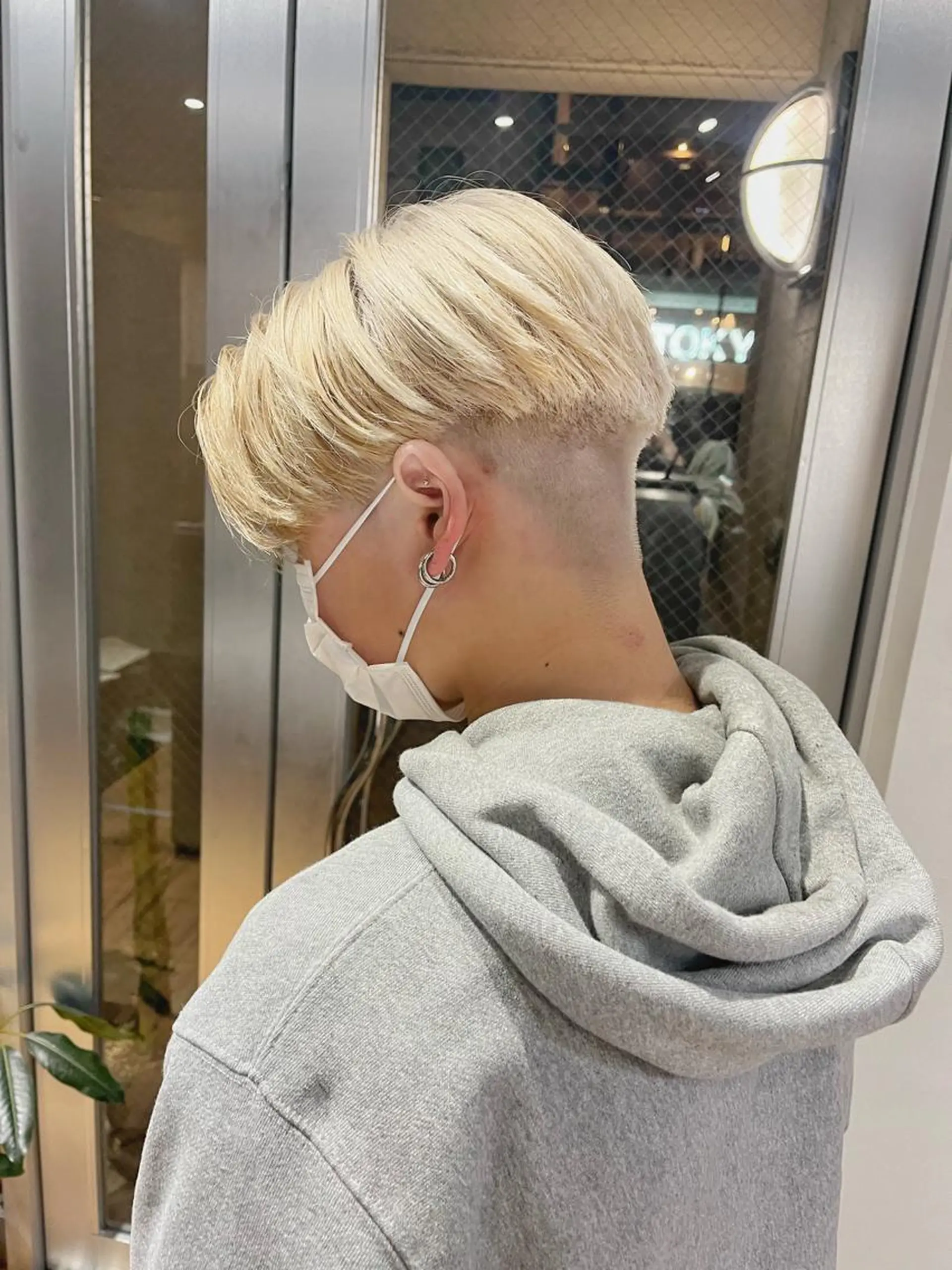 ショート カット ヘアカラー ハイトーンNo.1✨ パーマ✨イマイタツヤのヘアスタイル