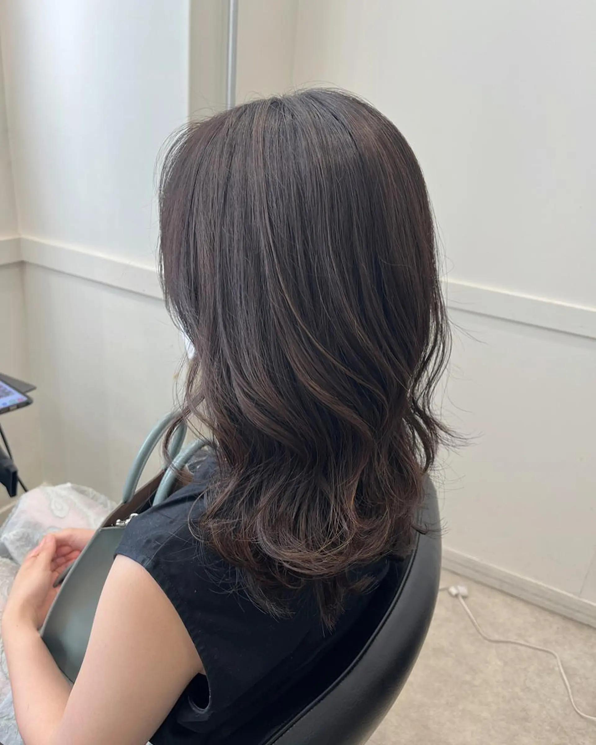 ミディアム カラー グレージュ ハイライトカラー ハイライト 🫧こおりやま なつみ🫧のヘアスタイル