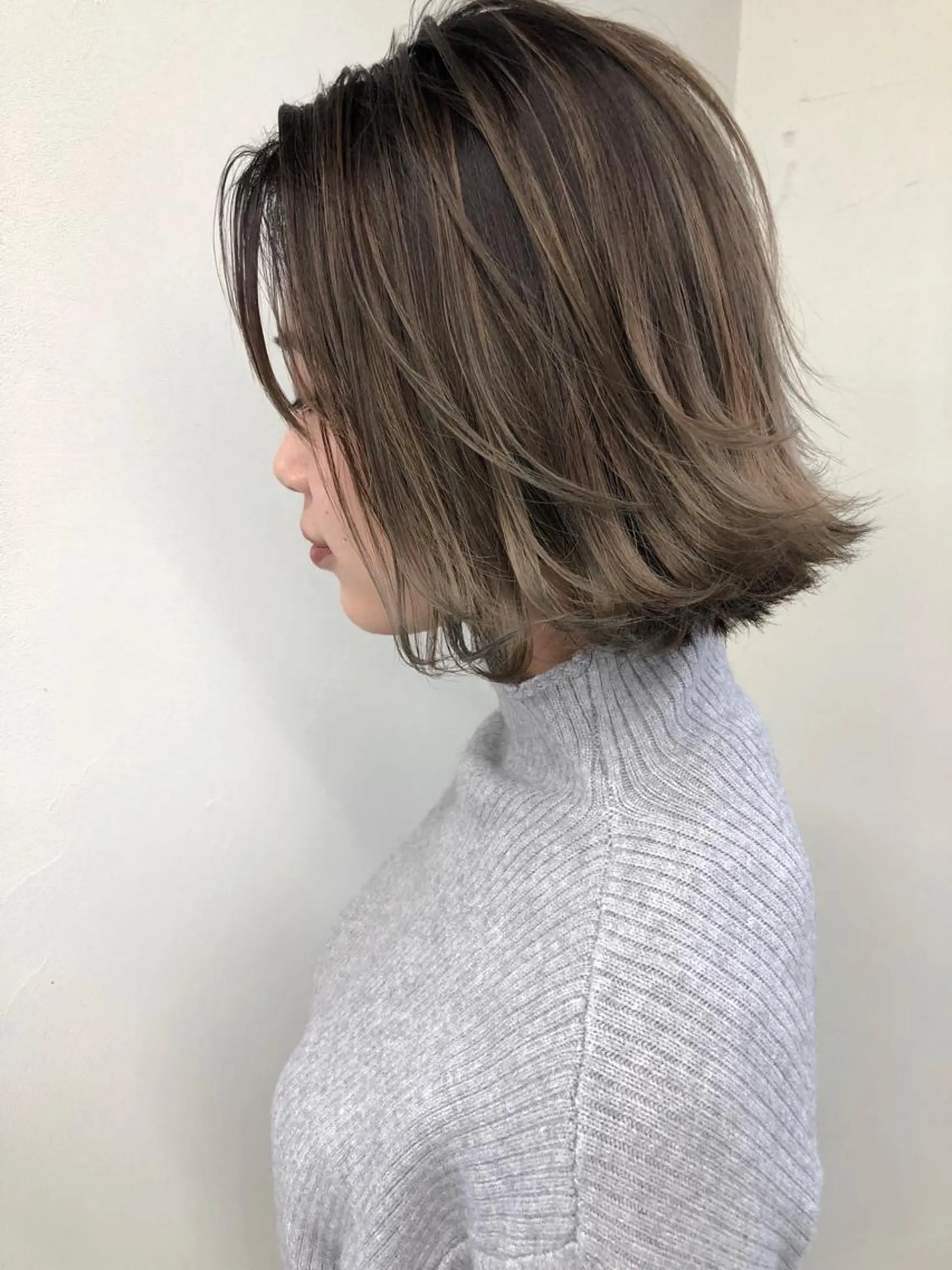 ミディアム ハイライト レイヤーカット 小澤大輔 YOLO hairのヘアスタイル