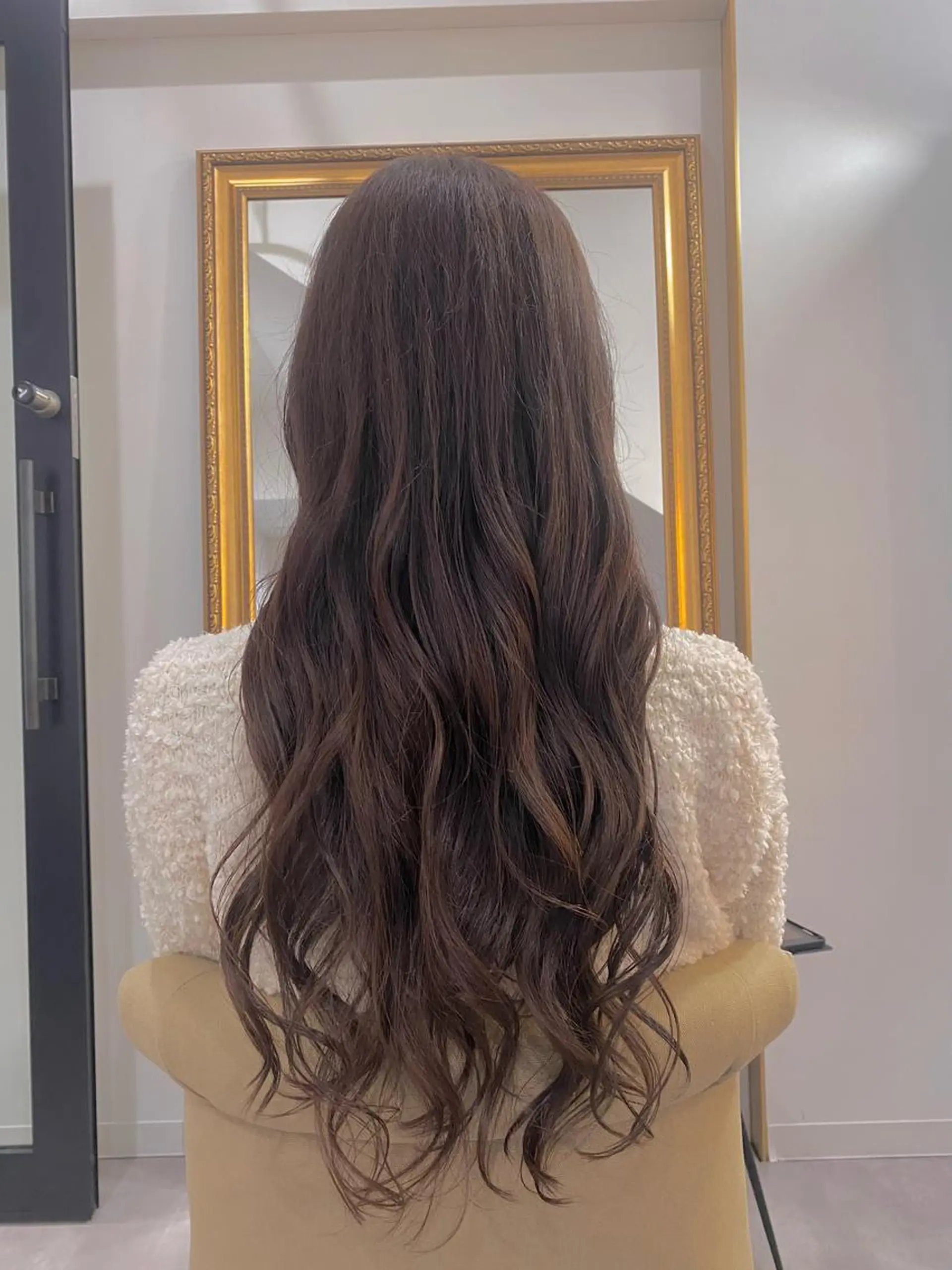 ロング カラー バレイヤージュ ブリーチ ケアブリーチ デザインカラー ダブルカラー カット ヘアカラー パーマ トリートメント ♡オシャ髪♡AI ✂️newi町田のヘアスタイル