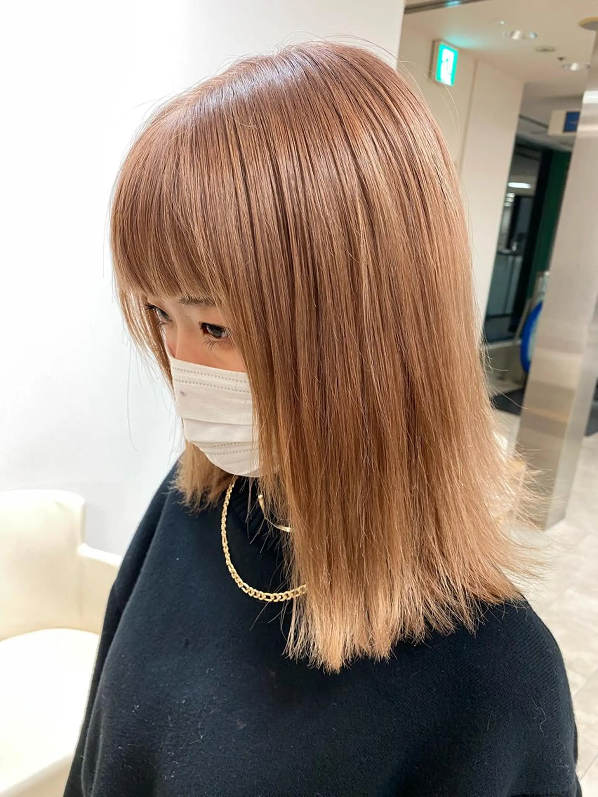 セミロング カラー ヘアカラー トリートメント ヘアセット ハイトーン/ウルフ /レイヤー/坂野幸伸のヘアスタイル