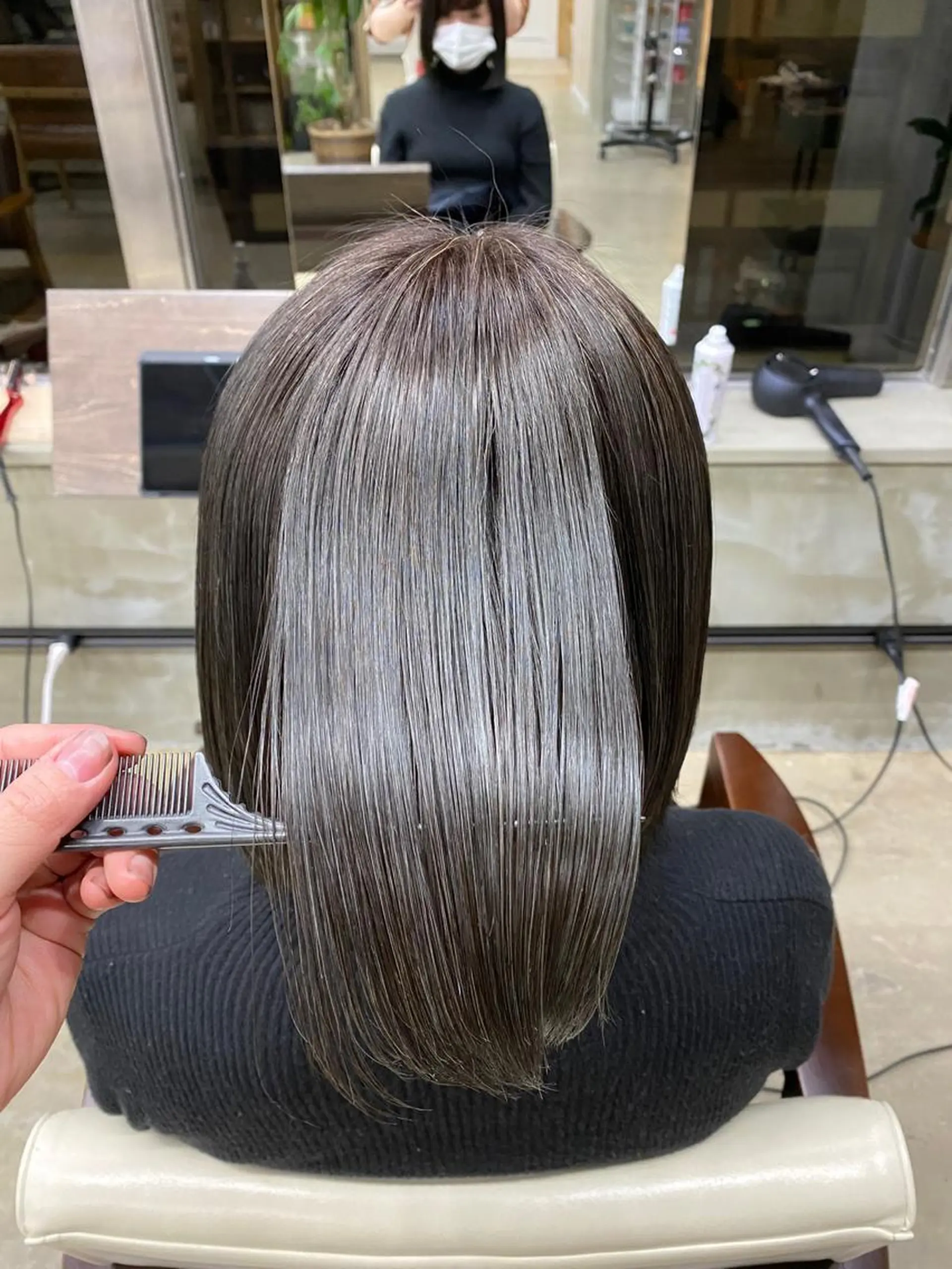 ミディアム 髪質改善 茜璃/ブリーチカラー /レイヤーカットのヘアスタイル