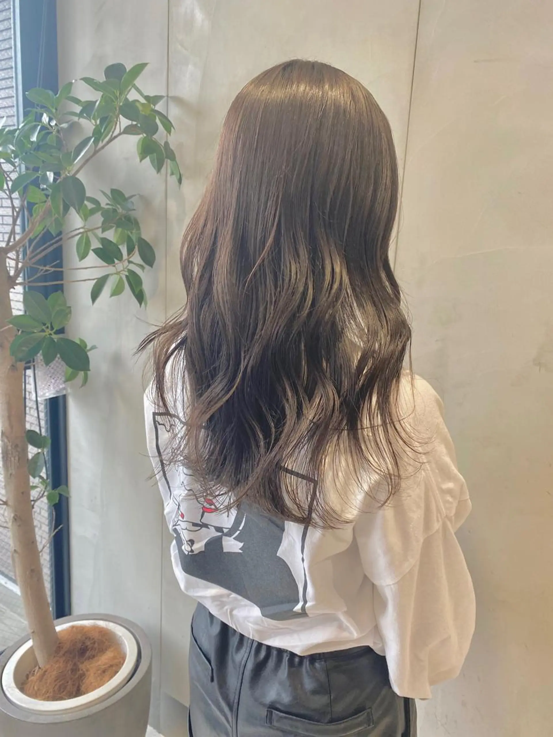 ロング カラー ヘアアレンジ 赤み消しグレージュ 🫒reonのヘアスタイル