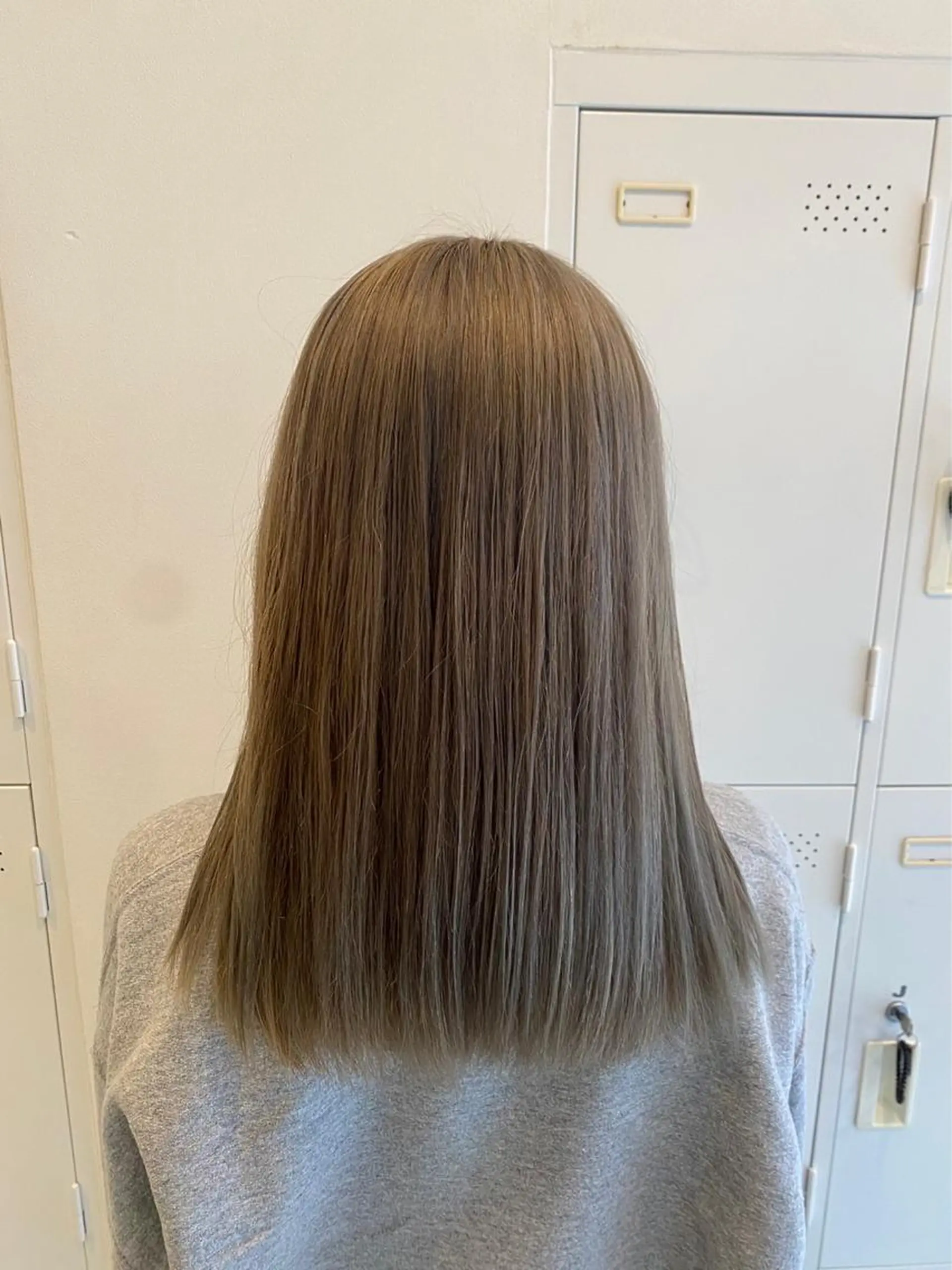 セミロング カラー 髙木　樹 縮毛矯正/髪質改善のヘアスタイル