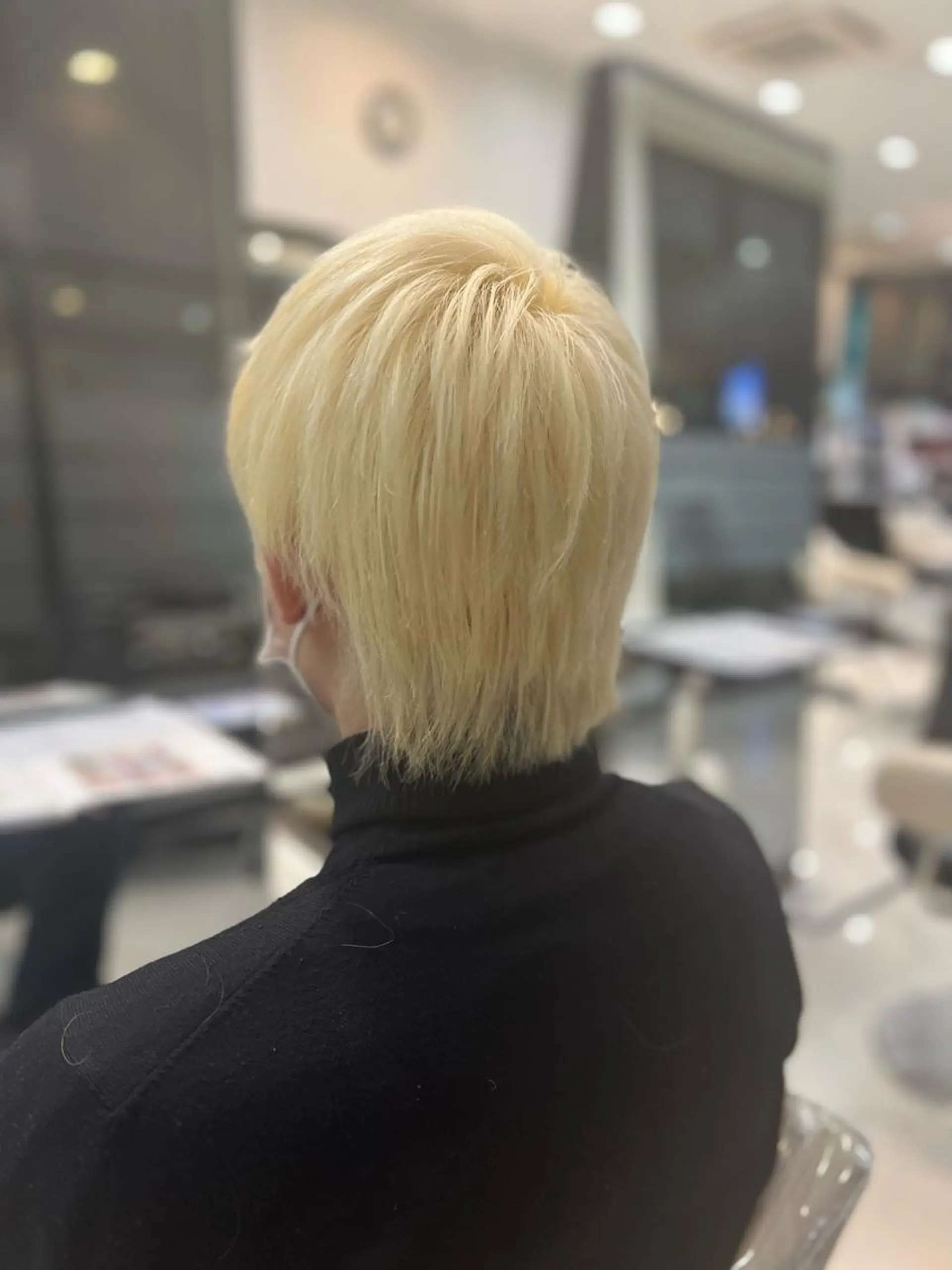 カラー メンズ メンズブリーチ メンズハイライト ブリーチ ハイライトカラー 髪質改善 ヘアカラー 【似合わせカラー】 西口嶺河のヘアスタイル
