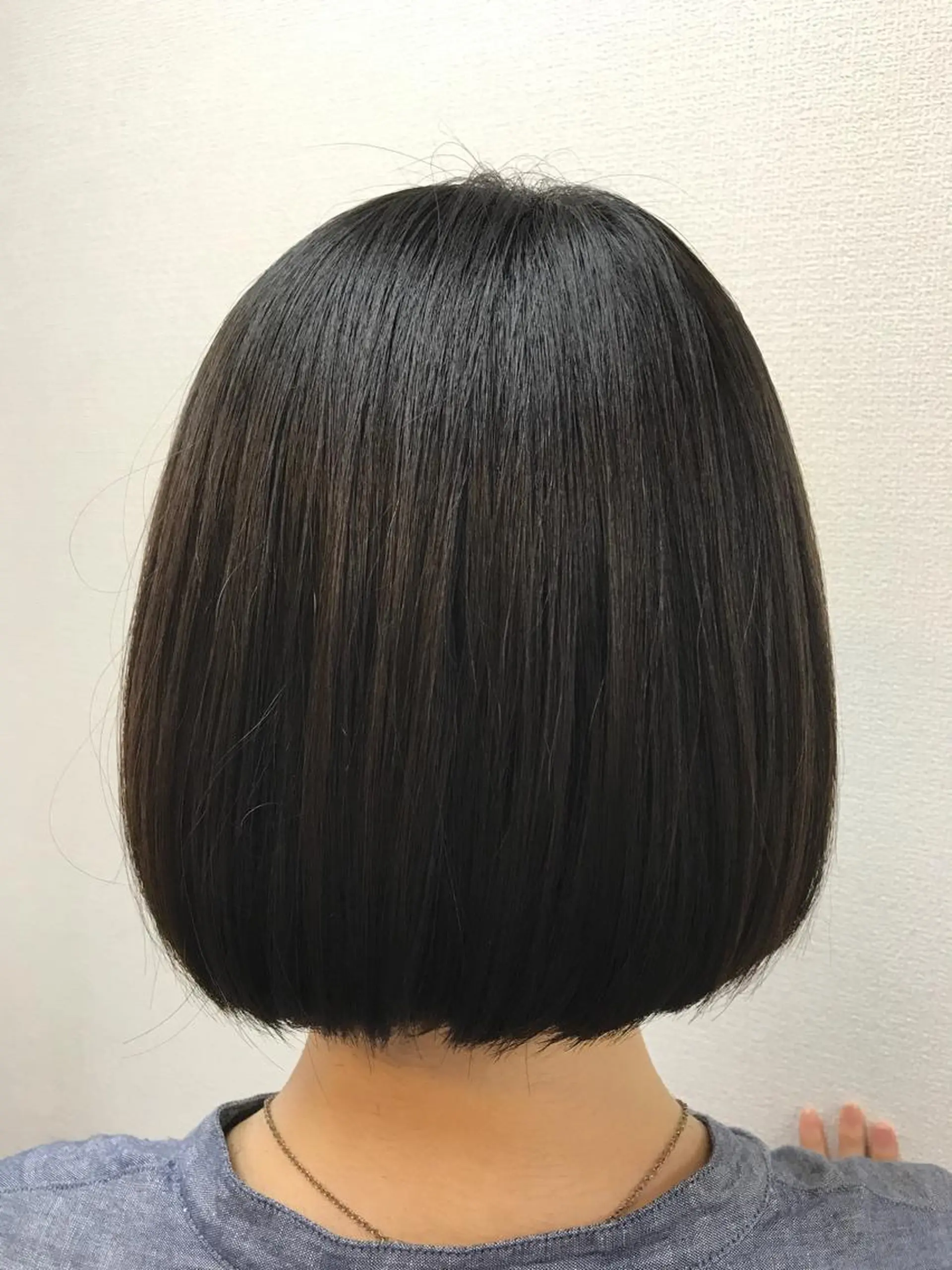 ショート 切りっぱなしボブ ボブ トリートメント 縮毛矯正 吉森 満俊のヘアスタイル