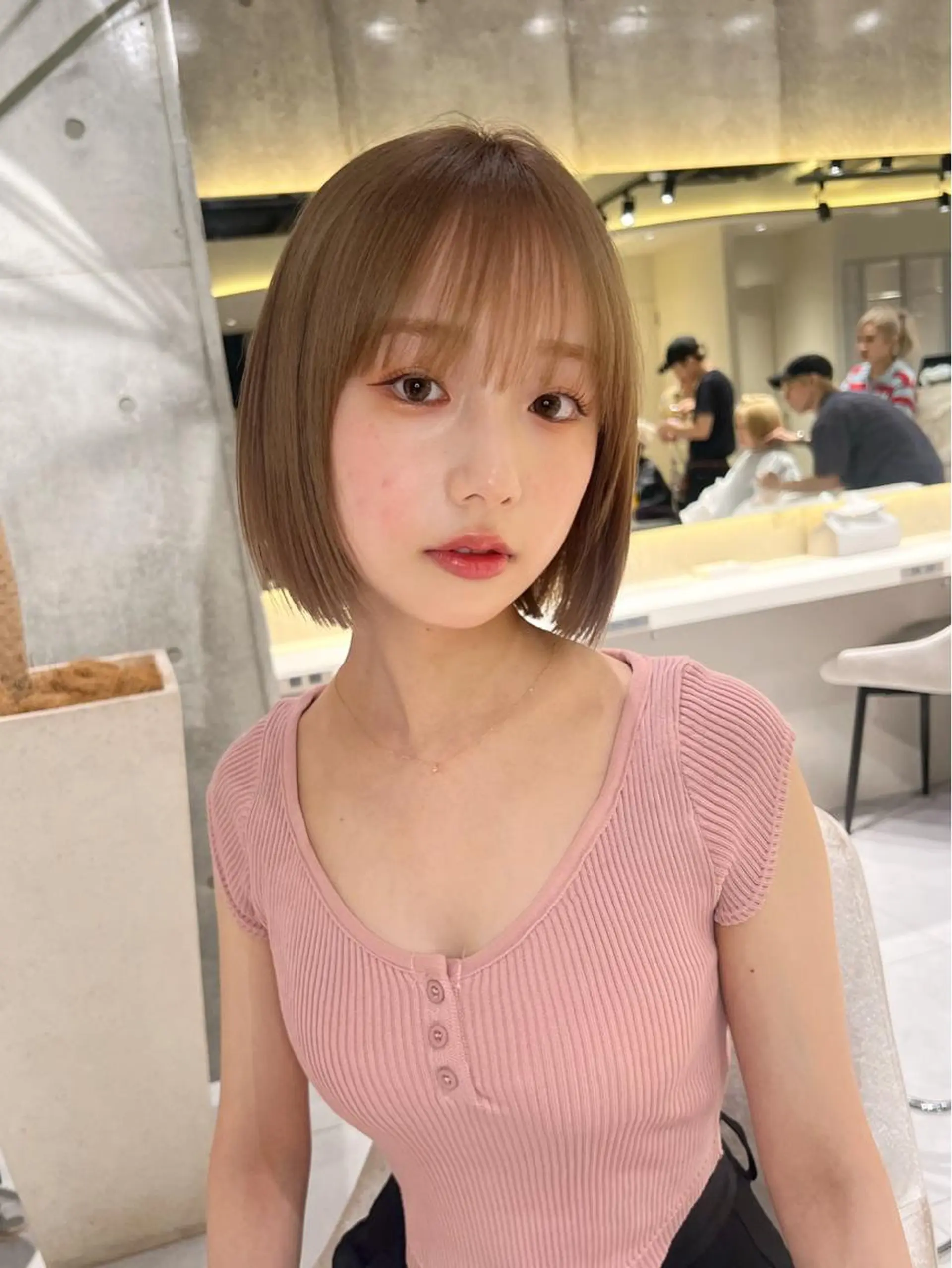 ショート カラー ベージュカラー ボブ ayano.🩵 mielのマツエク・マツパデザイン