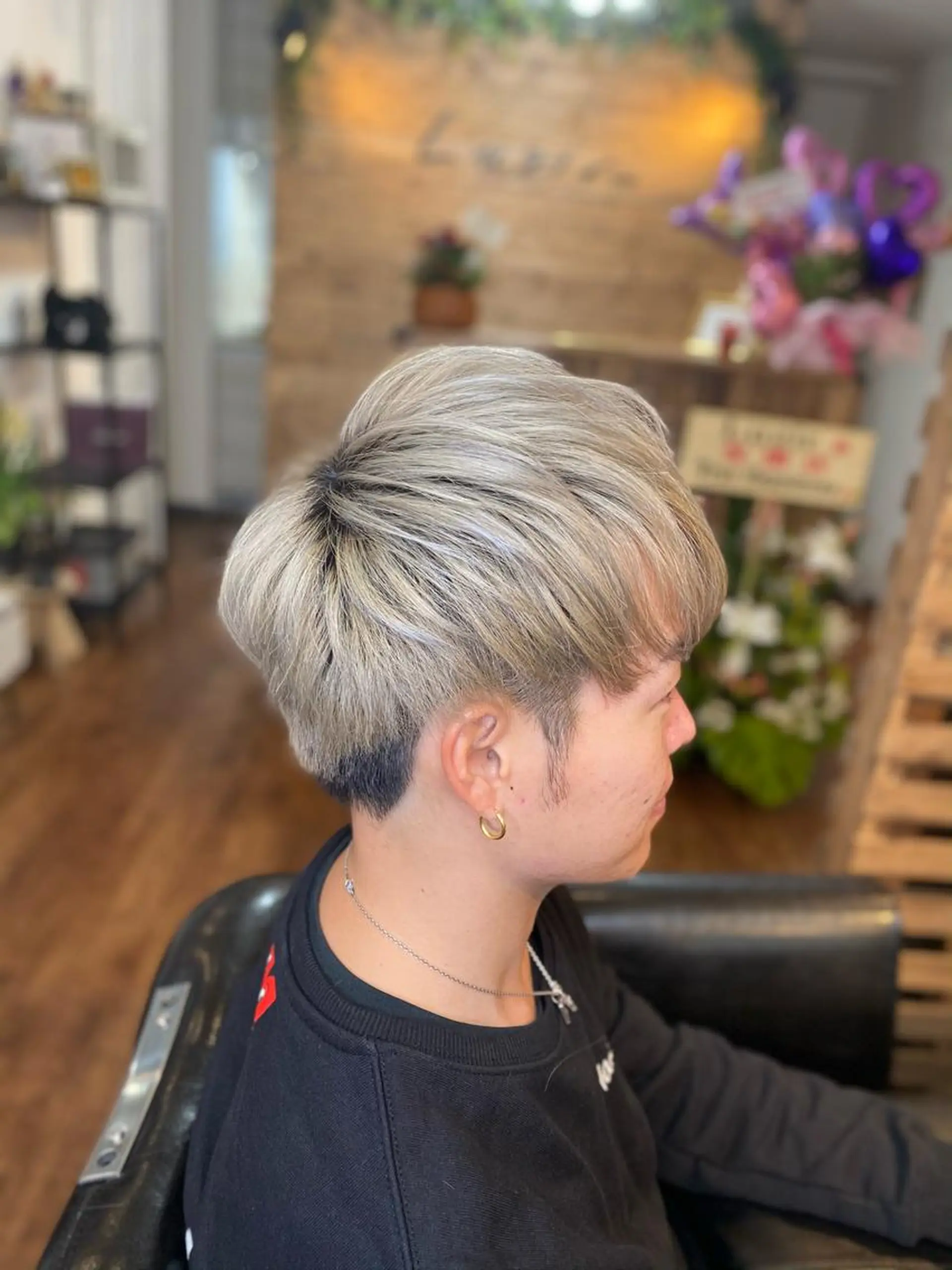 ミディアム カラー ヘアアレンジ メンズ メンズブリーチ ブリーチ ブロンド ホワイトブロンド カット ヘアカラー トリートメント Luzir⭐︎ GEN⭐︎のヘアスタイル