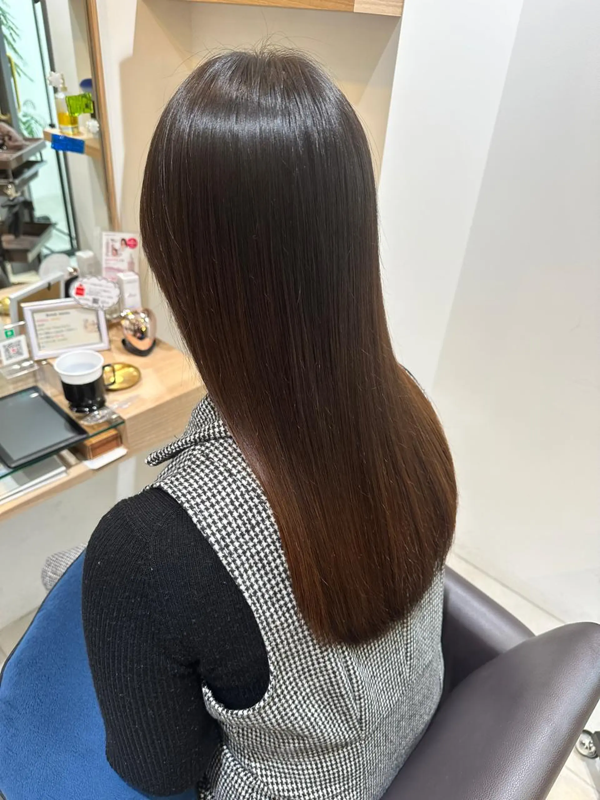 ロング くせ毛 ハイライト 髪質改善 小顔カット 縮毛矯正 縮毛矯正 宮澤  タケル ミディアムヘアのヘアスタイル