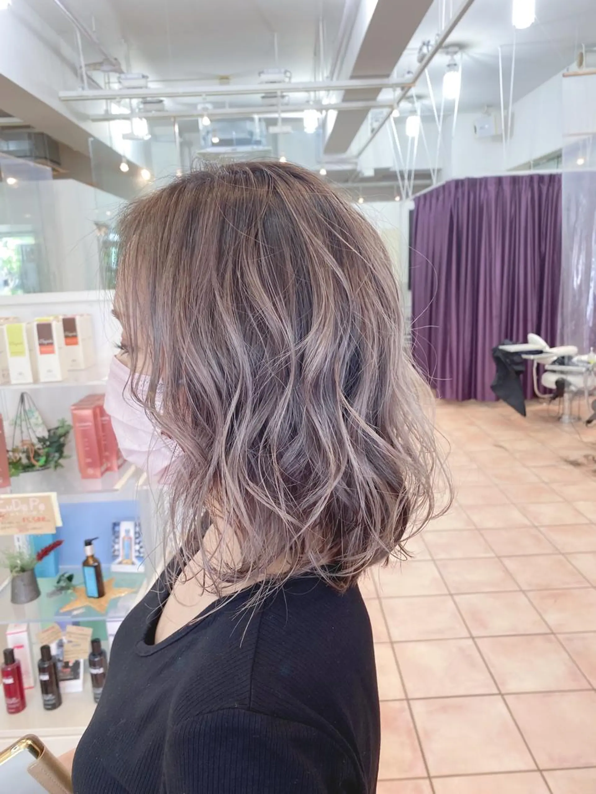 ミディアム レイヤーカット カラー特化 横川　翔希のヘアスタイル