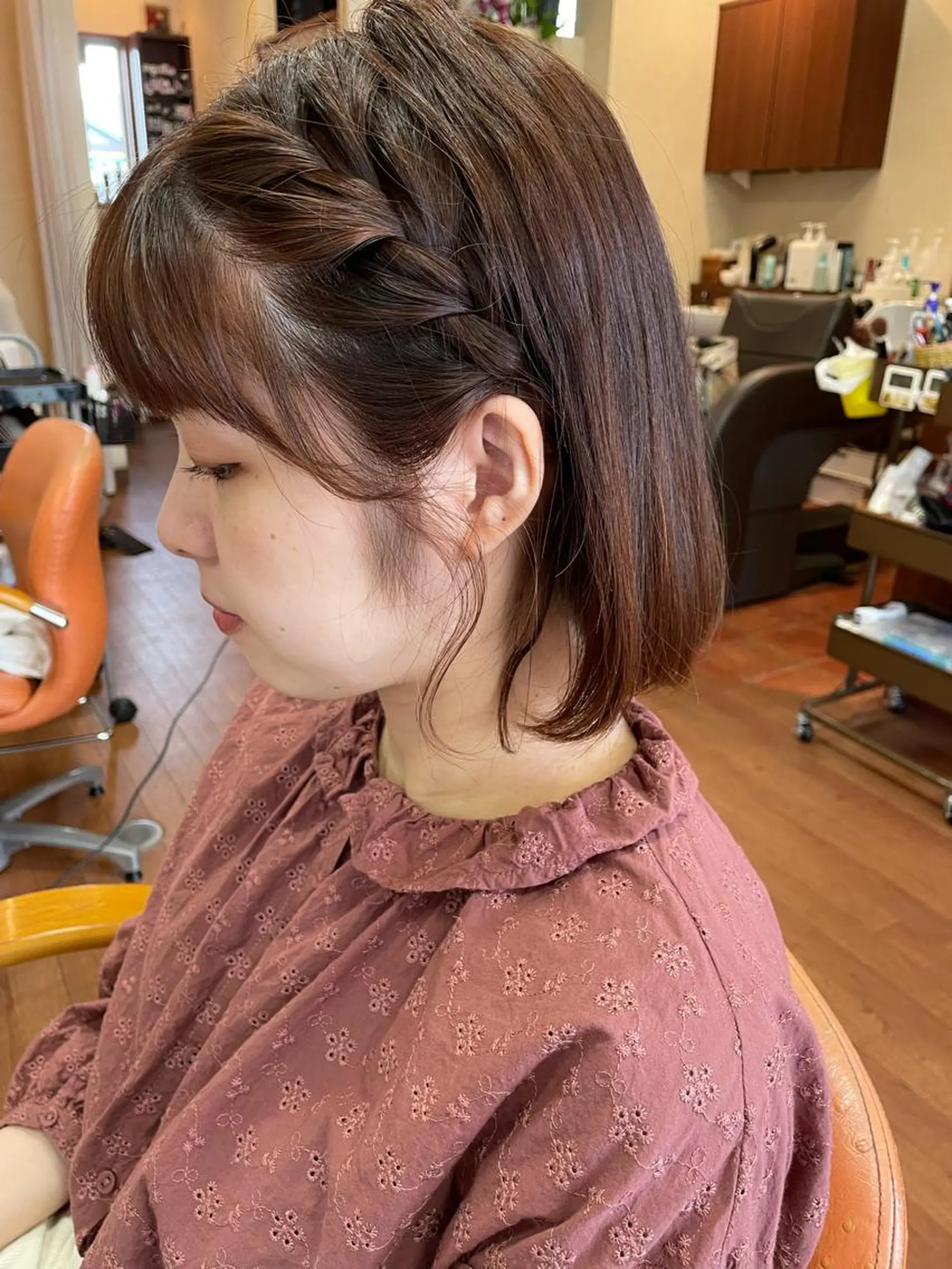 ミディアム カット ヘアカラー トリートメント Vyuha ビューハのヘアスタイル