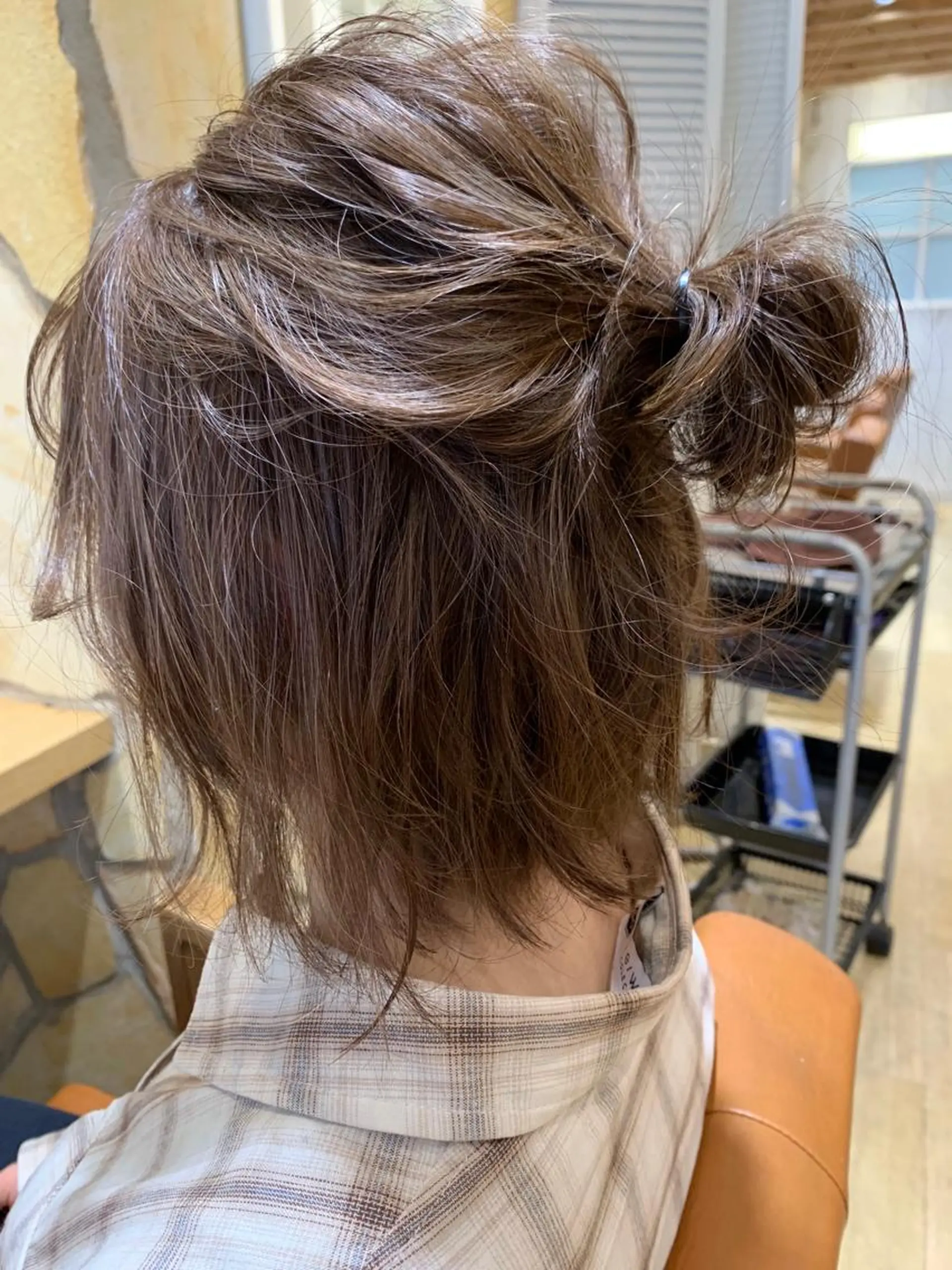 ミディアム ハイライト ヘアカラー トリートメント 渋谷ハイトーン/ デザインカラー阿部のヘアスタイル