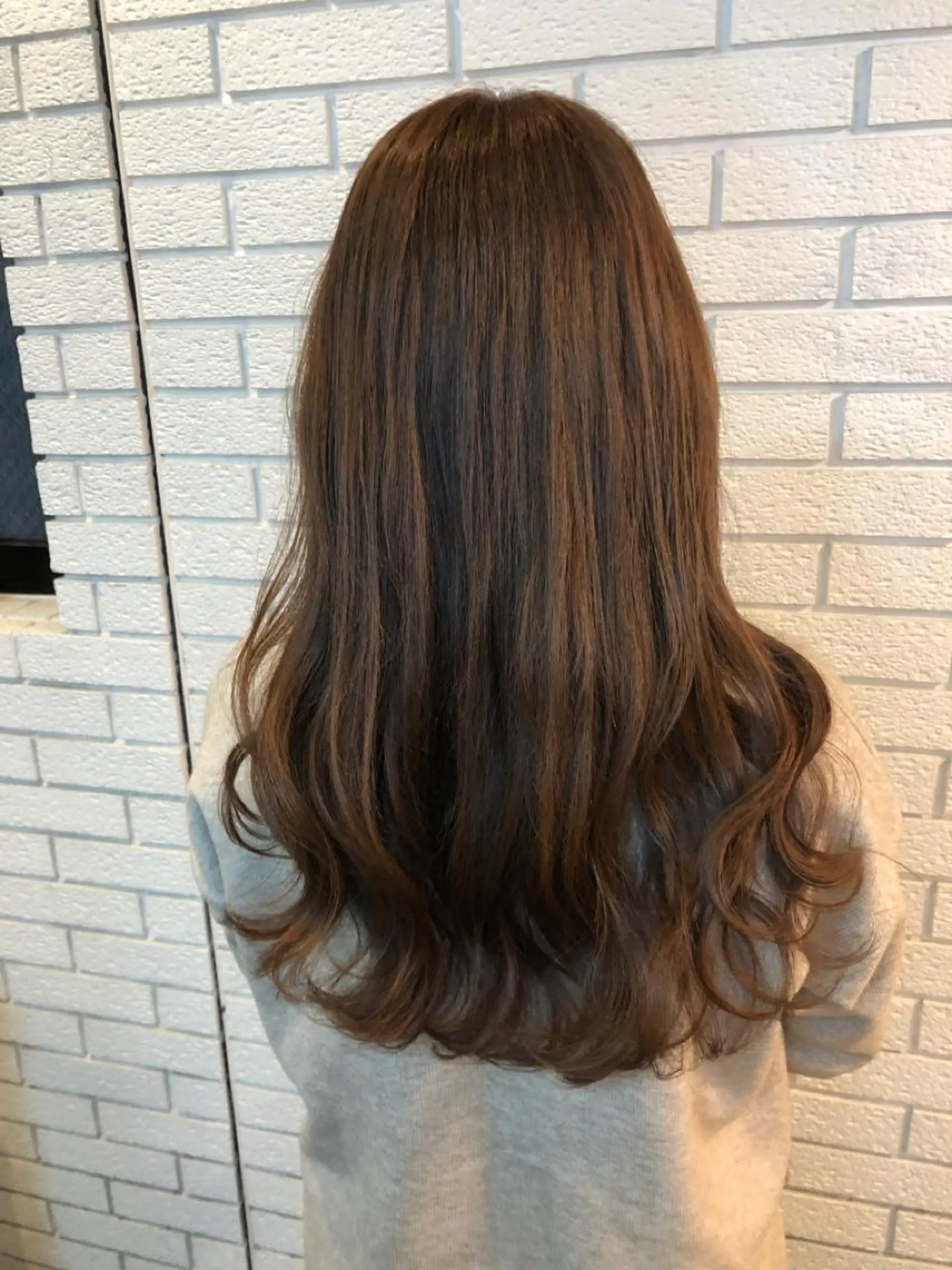 ロング カット ヘアカラー トリートメント 艶カラー🩵💛 NANAのヘアスタイル
