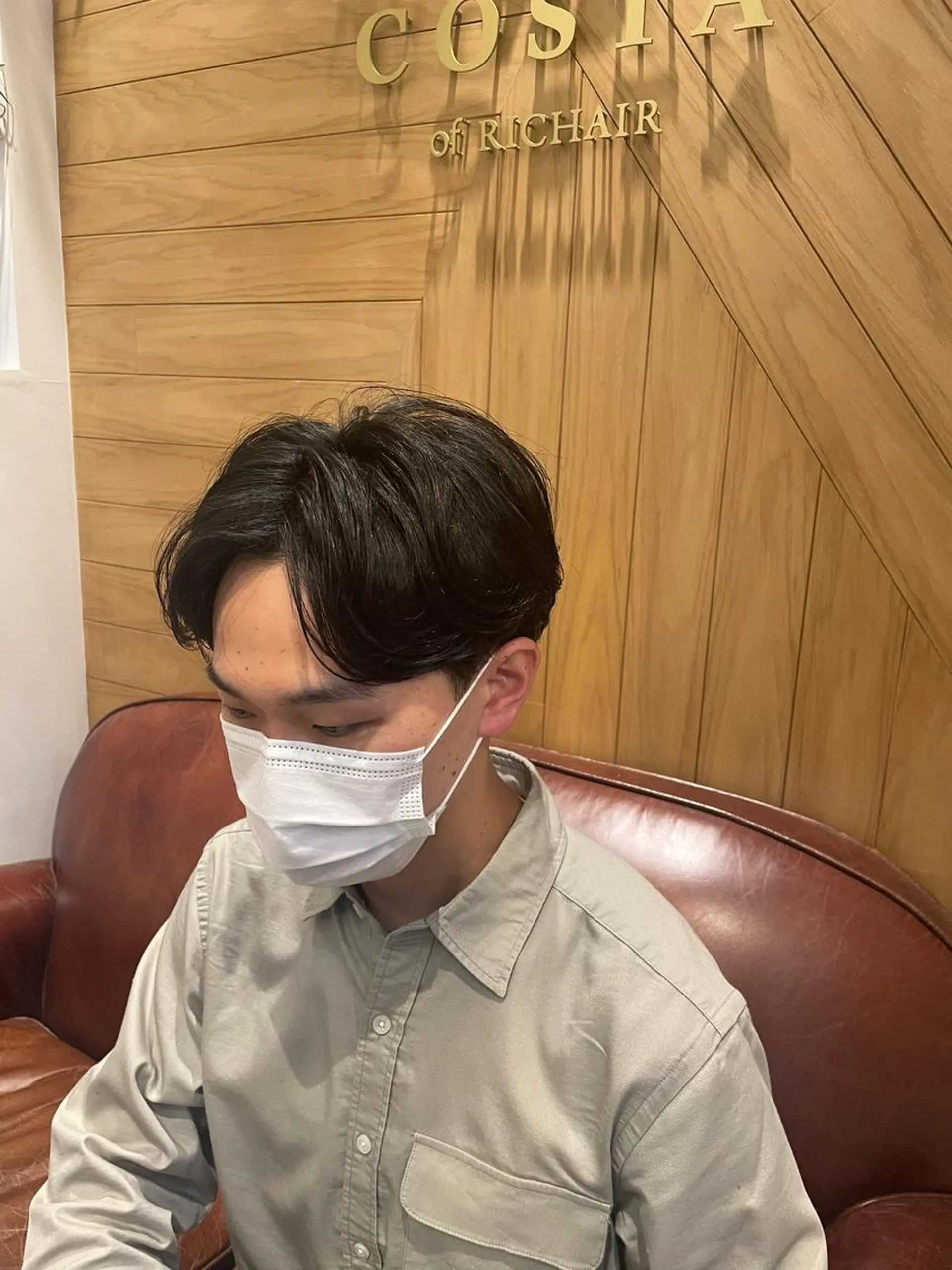 ショート パーマ メンズ 鈴村 大介のヘアスタイル