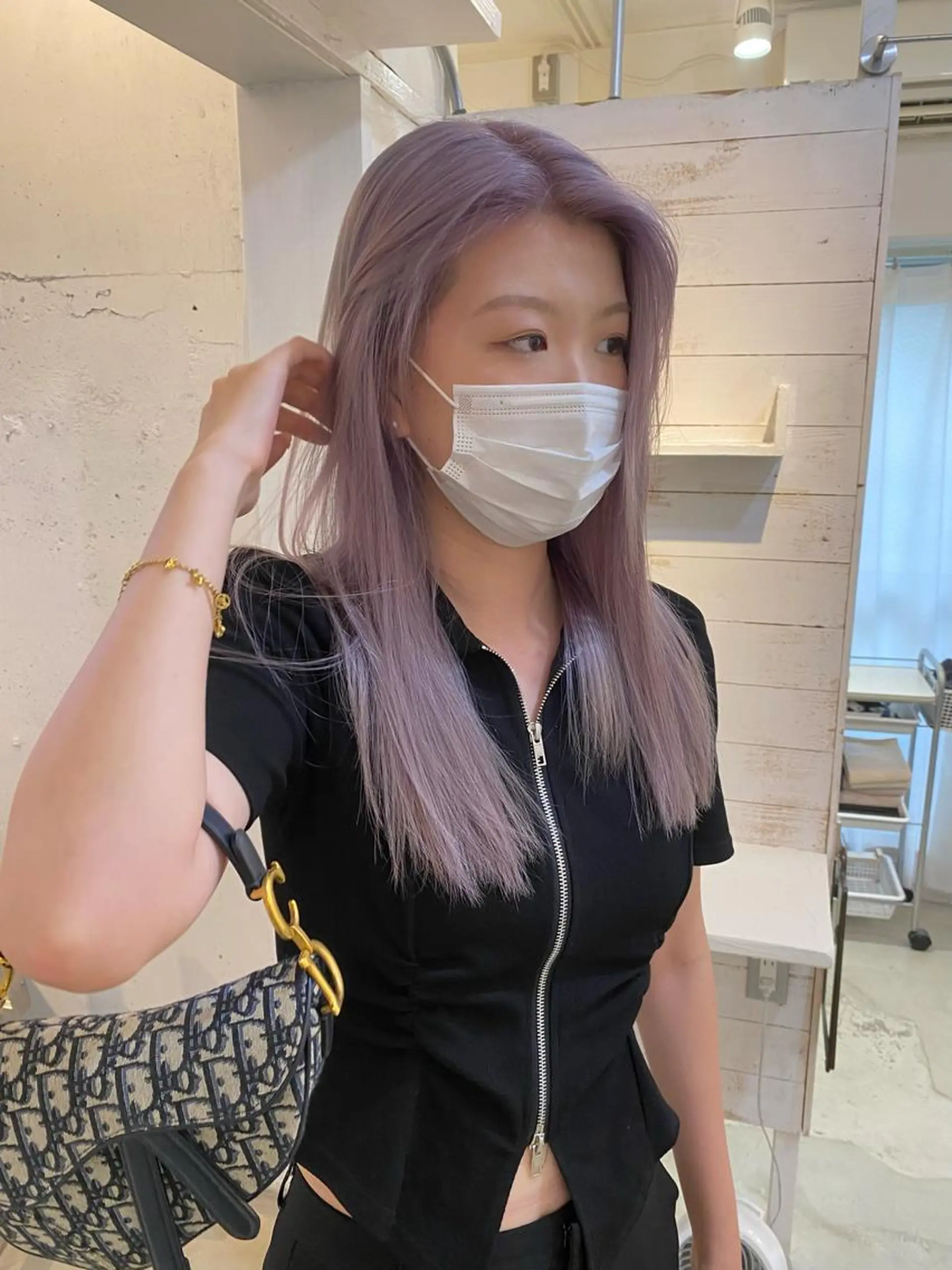 ロング カラー ブリーチ ケアブリーチ ダブルカラー ハイトーンカラー ラベンダーカラー ブリーチなしカラー ダブルカラーエクステのヘアスタイル