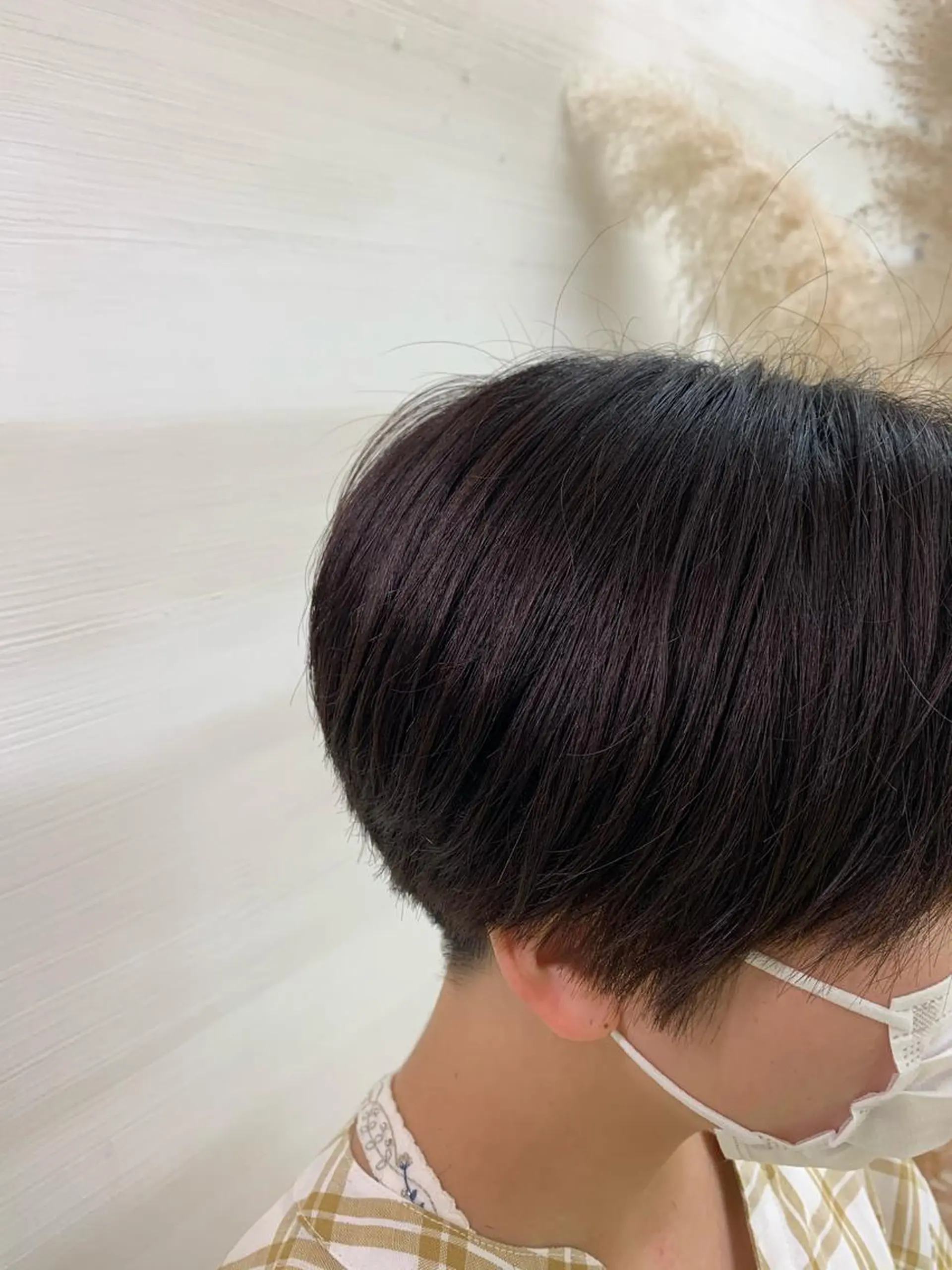 ショート カラー 刈り上げ 遊佐 瑞紀のヘアスタイル