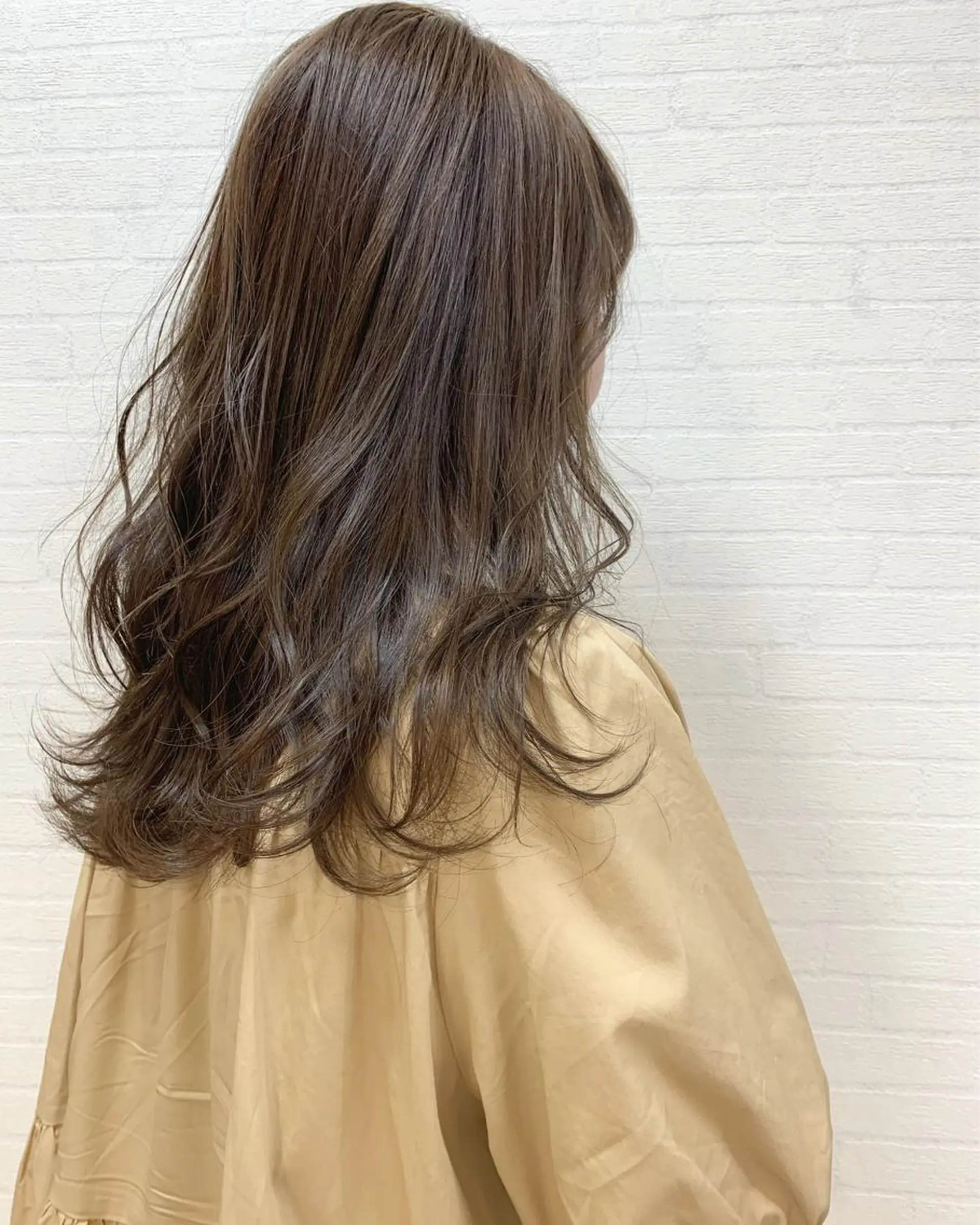 セミロング カラー 立川 奈那子のヘアスタイル