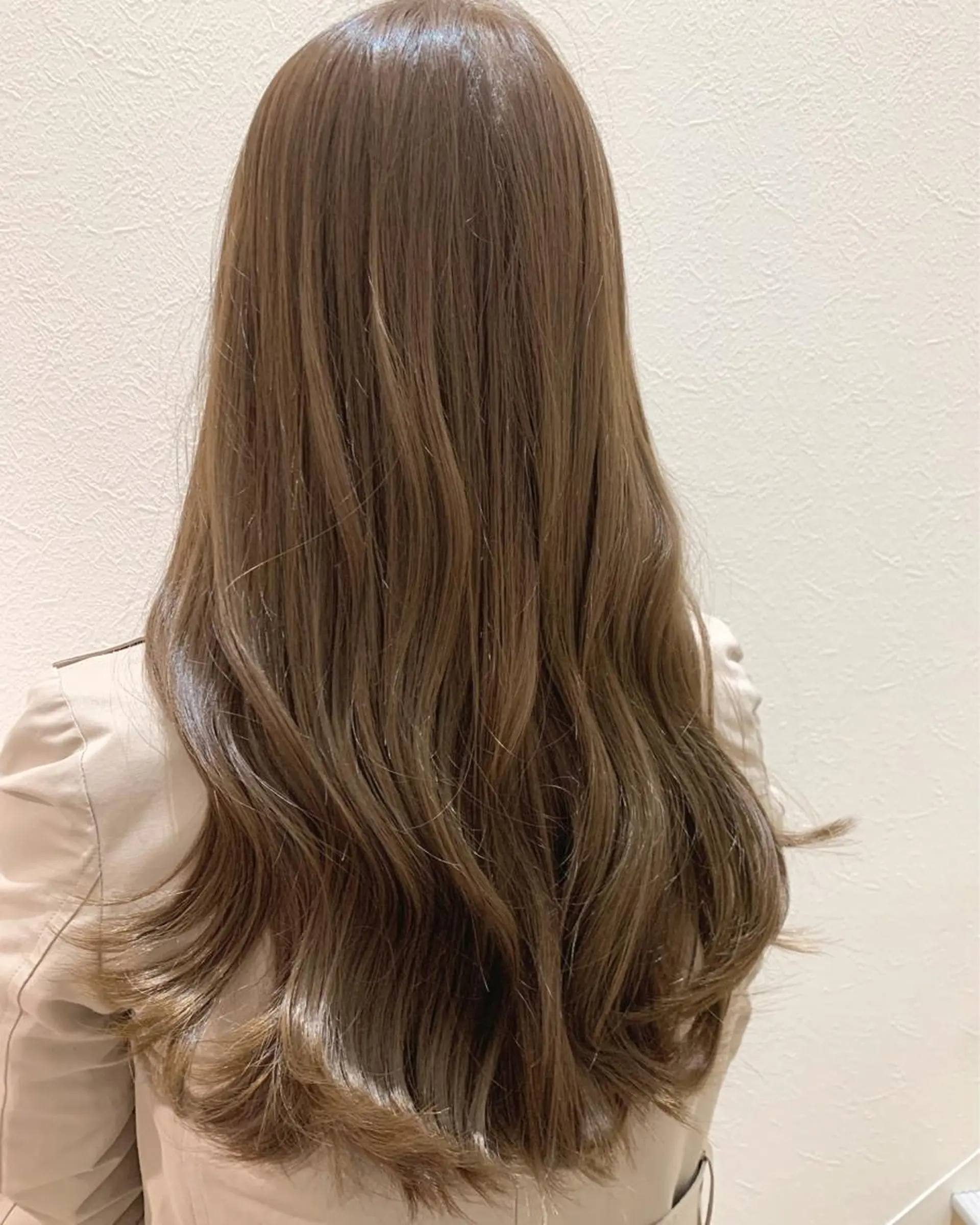 ロング カラー ベージュカラー ブリーチ ブリーチなしカラー hubhair レイヤー/透明感のヘアスタイル