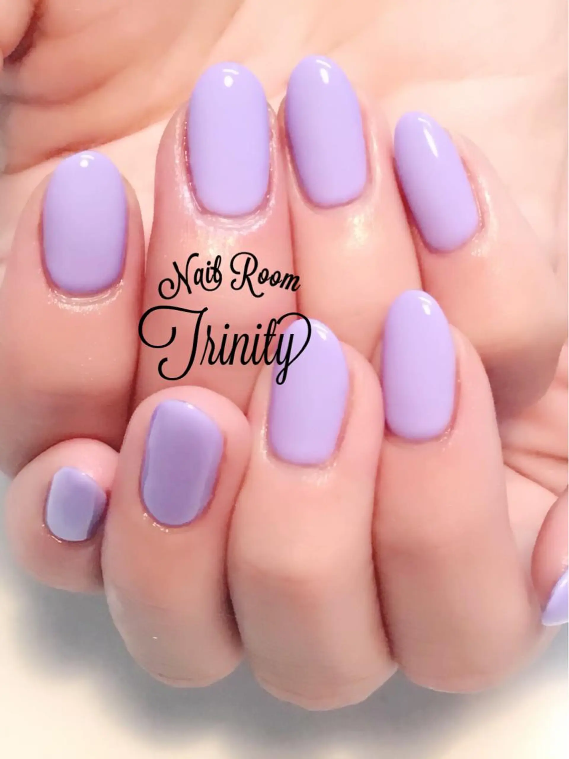 ネイル ハンドネイル Trinity ネイリストスタッフのネイルデザイン
