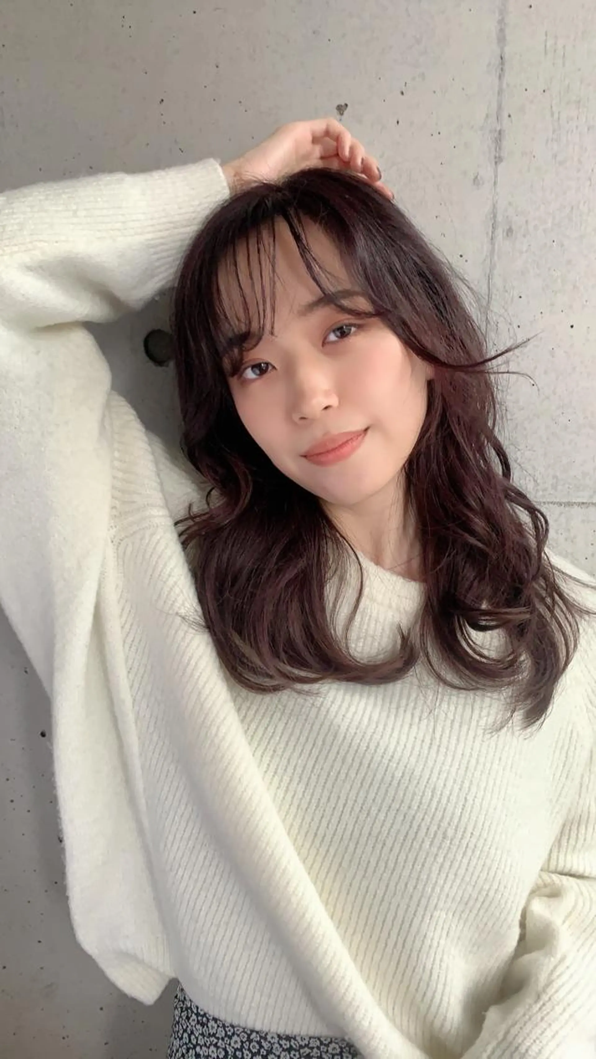 セミロング パーマ 星野 菜月のヘアスタイル