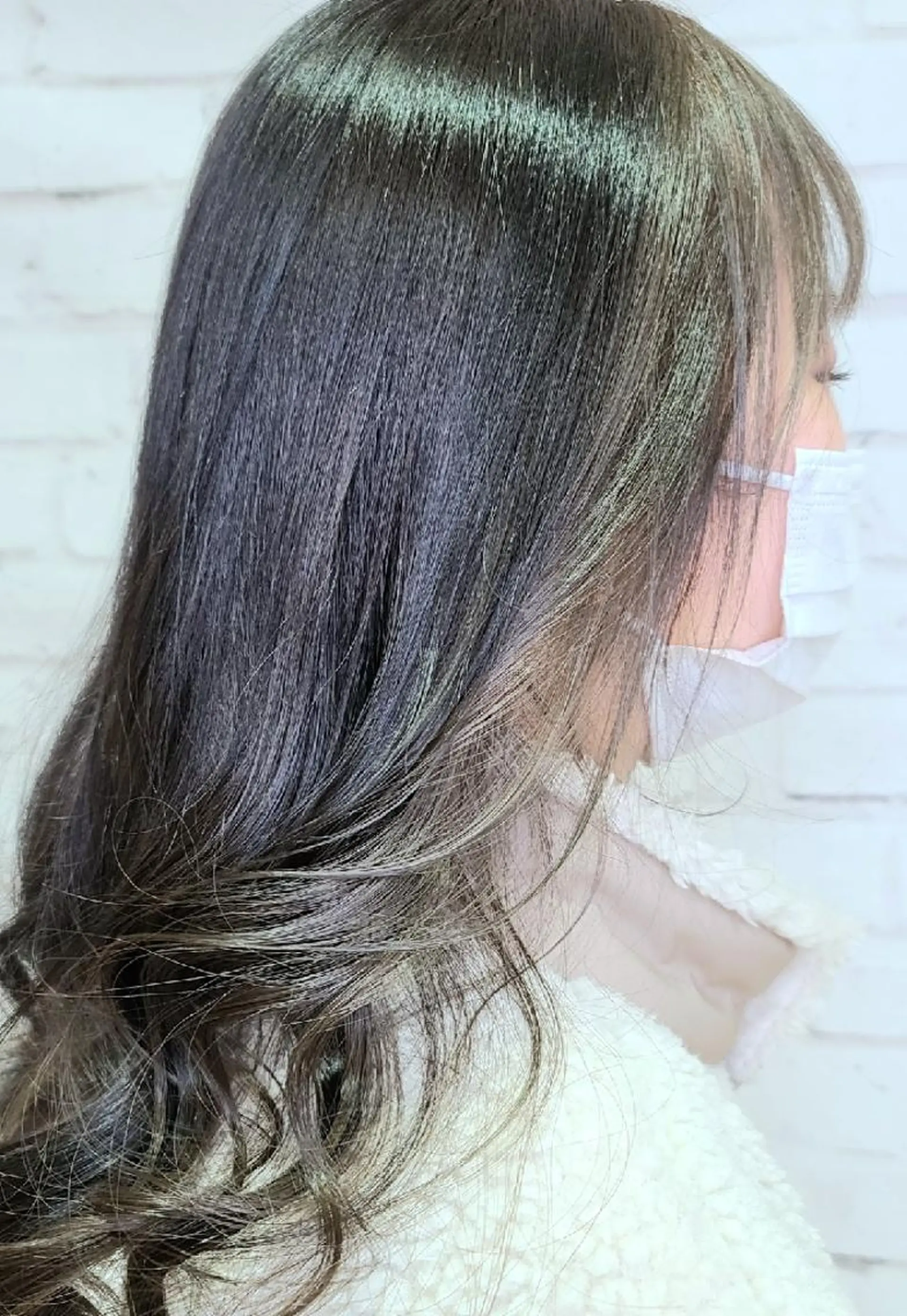 ロング カラー ミストバング フェイスフレーミング グレージュ シルバー シルバーグレージュ 井澗 修二のヘアスタイル