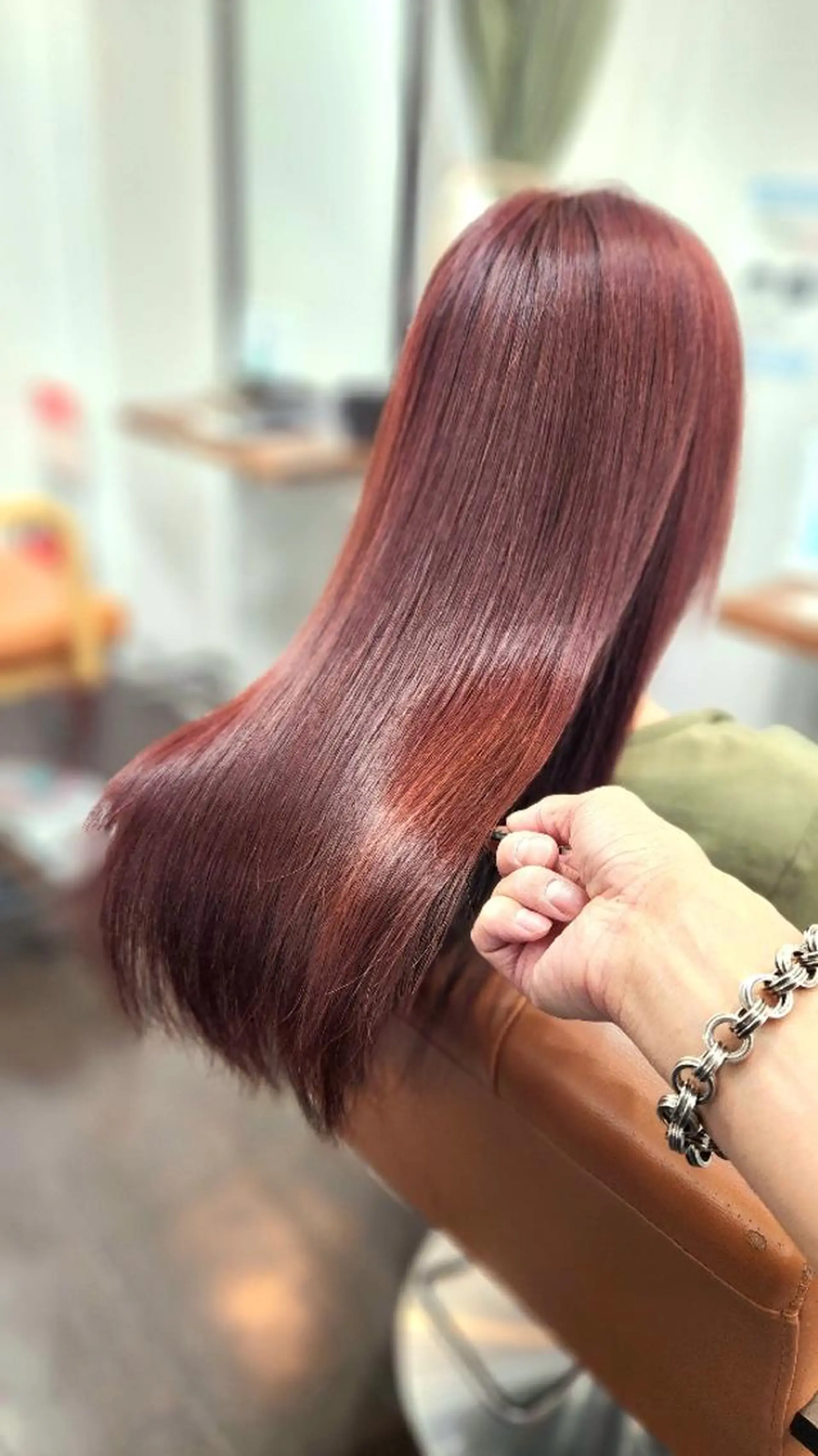 セミロング 髪質改善 縮毛矯正 トリートメント 酸熱トリートメント カット ヘアカラー トリートメント ヒロセ シュウジのヘアスタイル