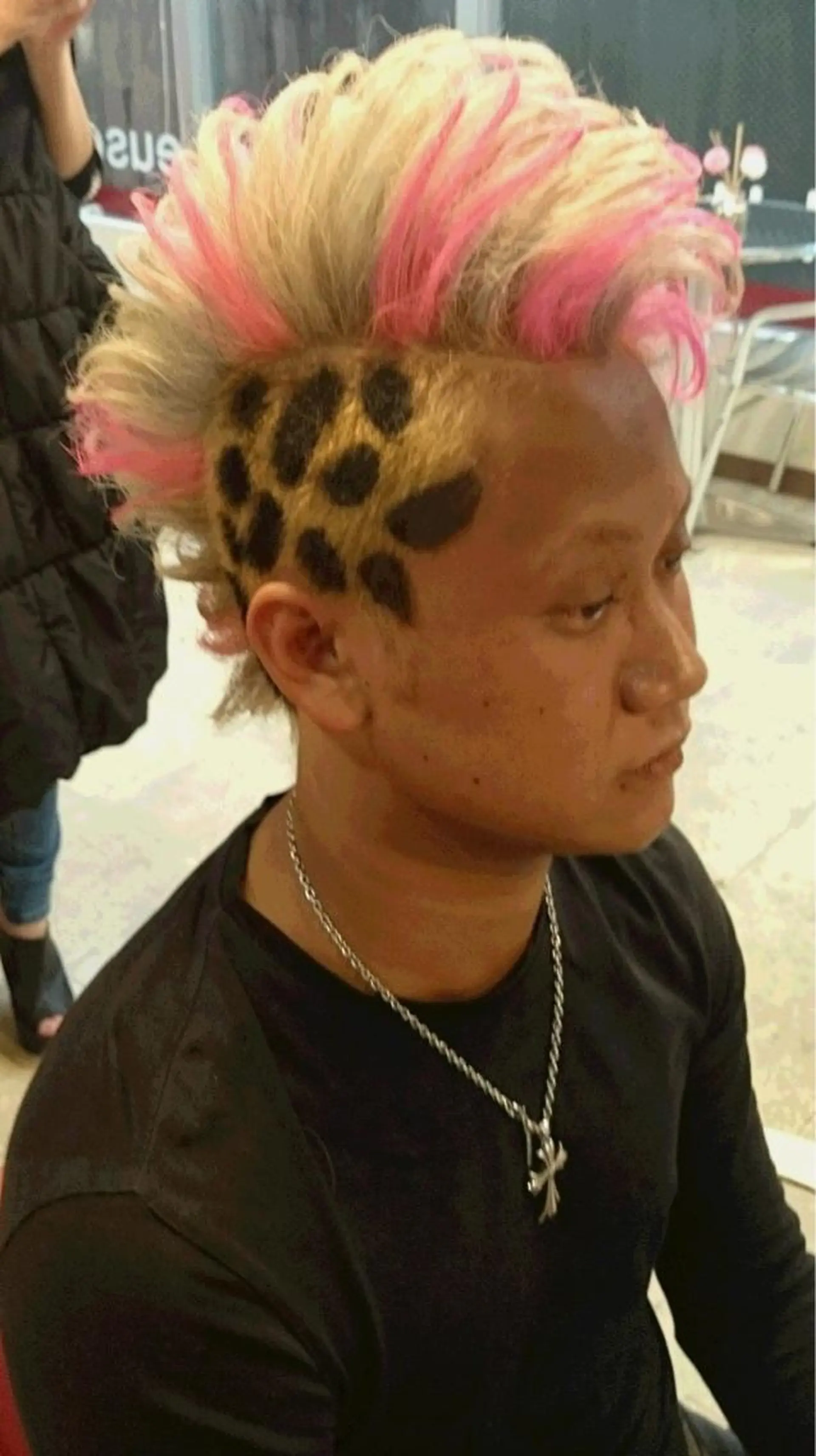 カラー ヘアアレンジ メンズ ピンクカラー パーマPrivate SalonNoa名駅のヘアスタイル