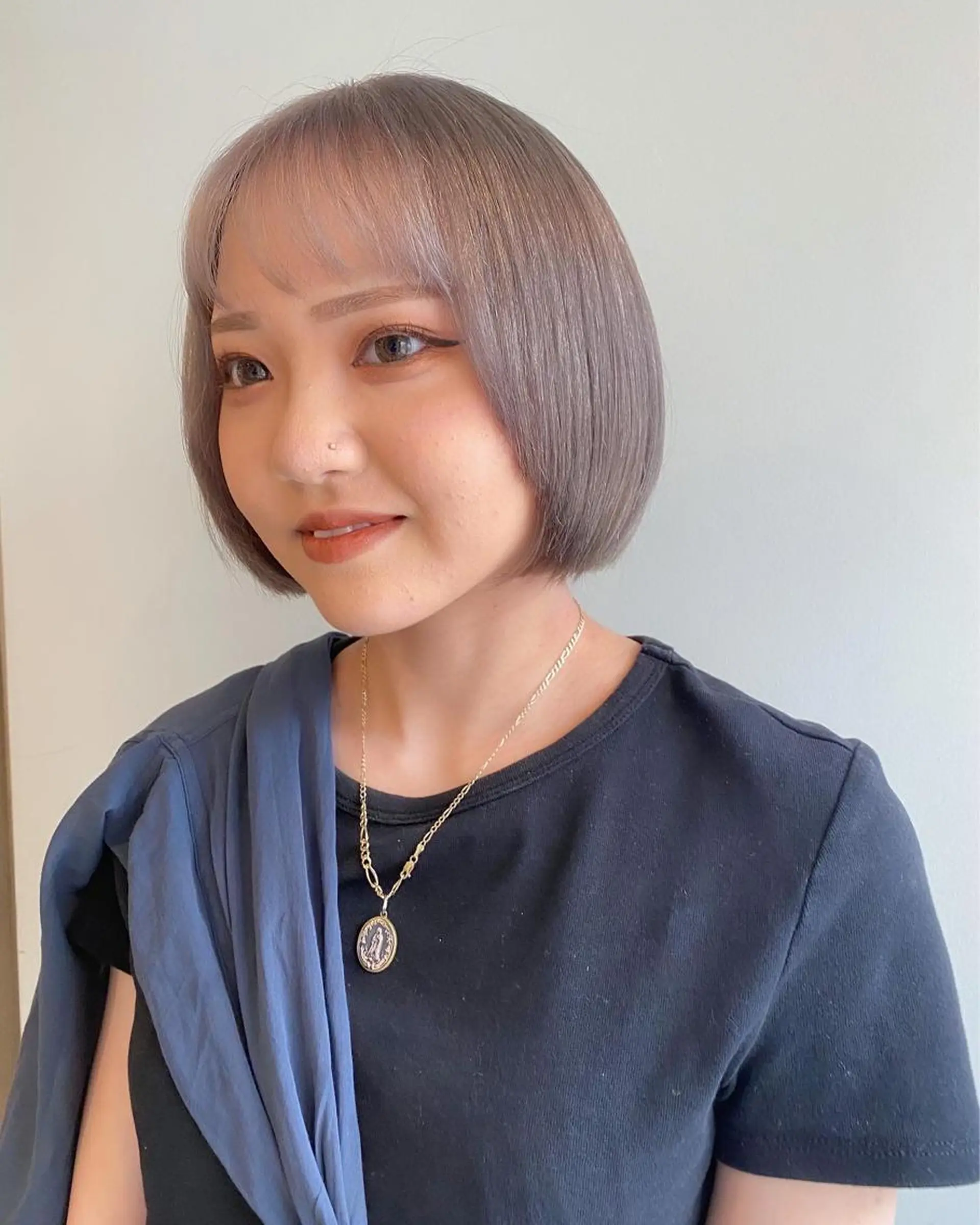 ショート カラー ベージュカラー ハイトーンカラー シルバー シルバーベージュ ボブ 板谷みさき /似合わせBobのヘアスタイル