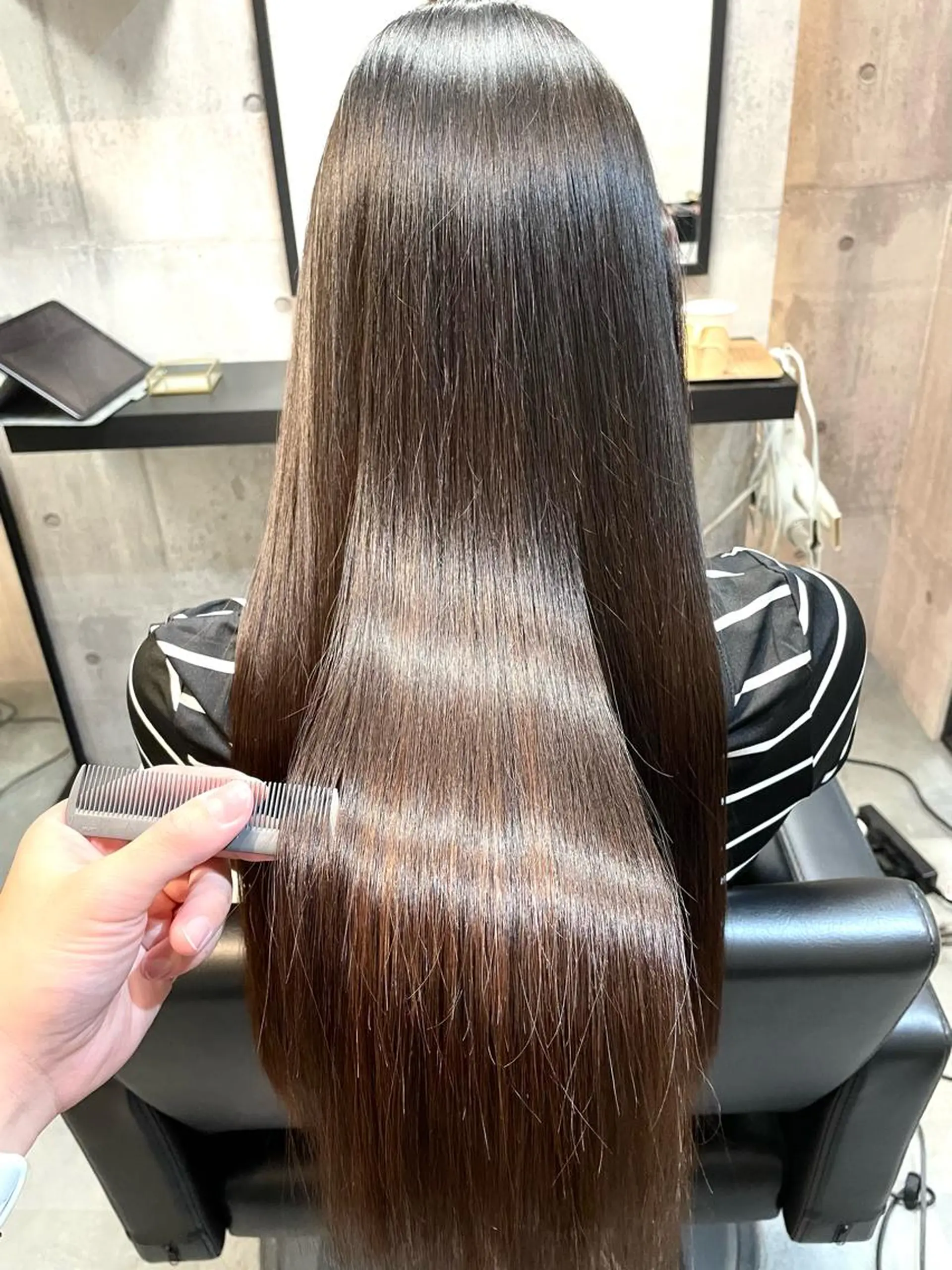 ロング カット 縮毛矯正 トリートメント 👑髪質改善カラー 中垣斗希のヘアスタイル