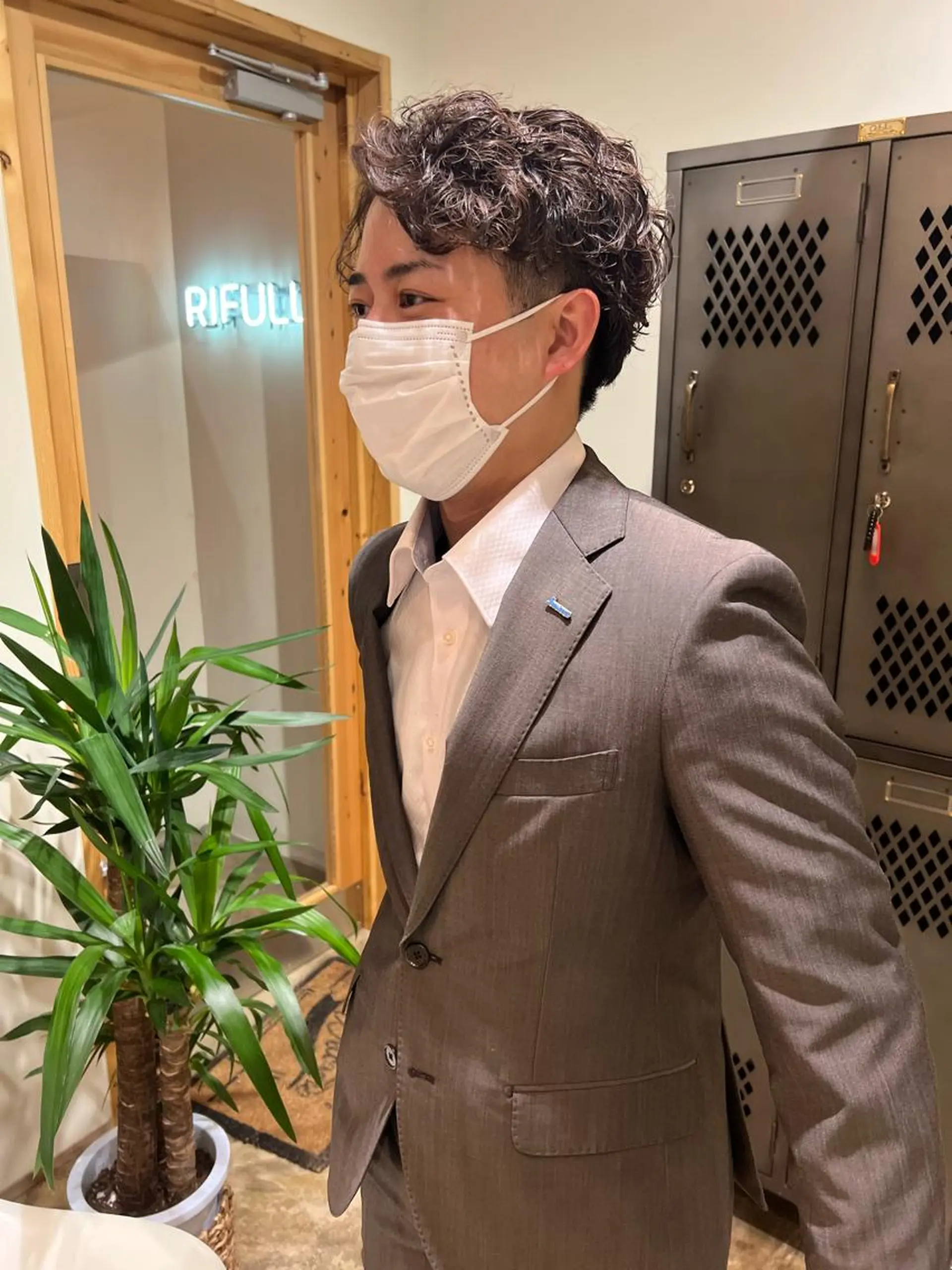 パーマ メンズ nishido ハイライト/パーマのヘアスタイル