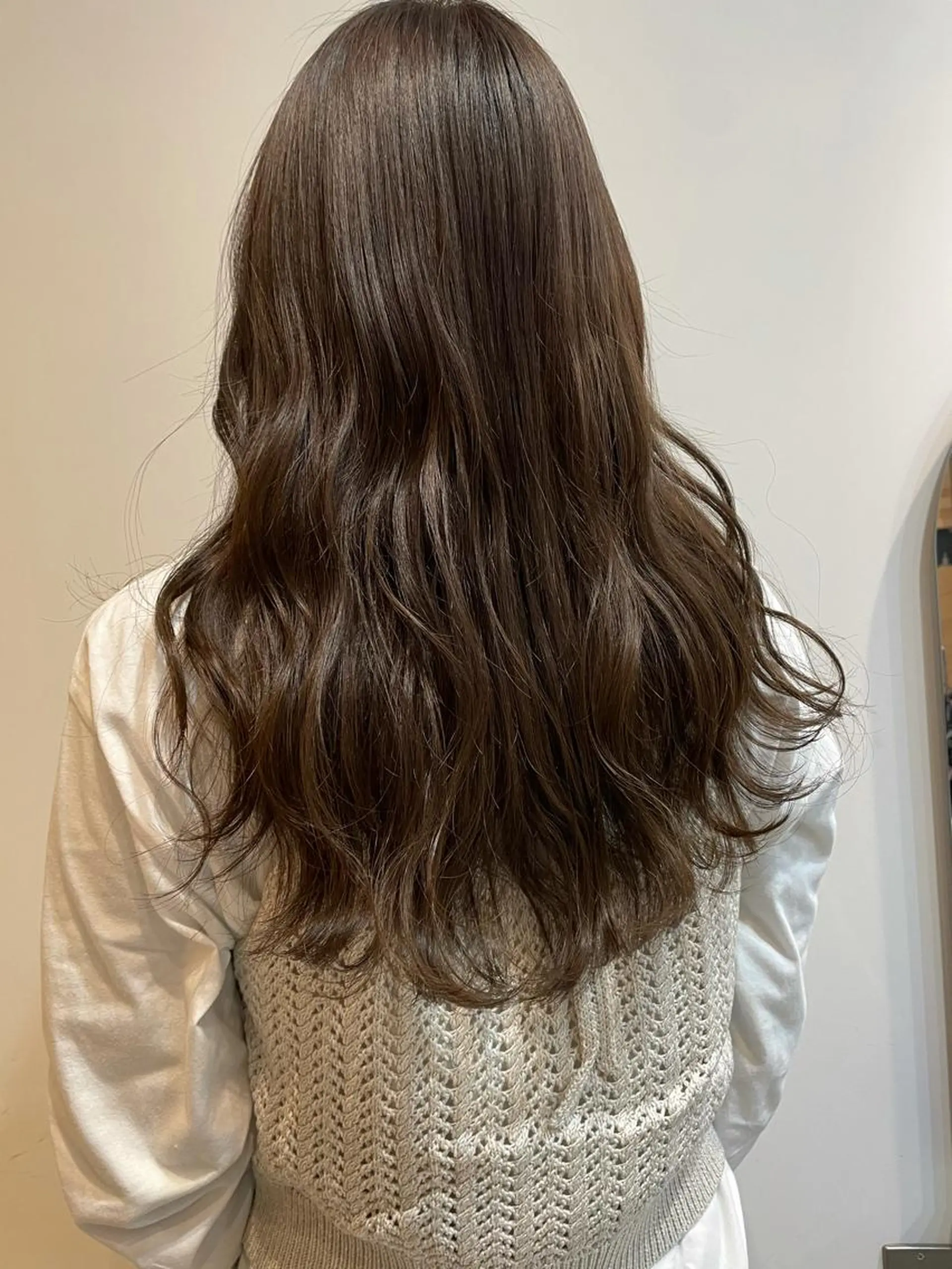 ロング カラー ブリーチ 透明感カラー グレージュ ブリーチなしカラー オリーブグレージュ ヘアカラー トリートメント 中目黒🌼 🌼ハナのヘアスタイル