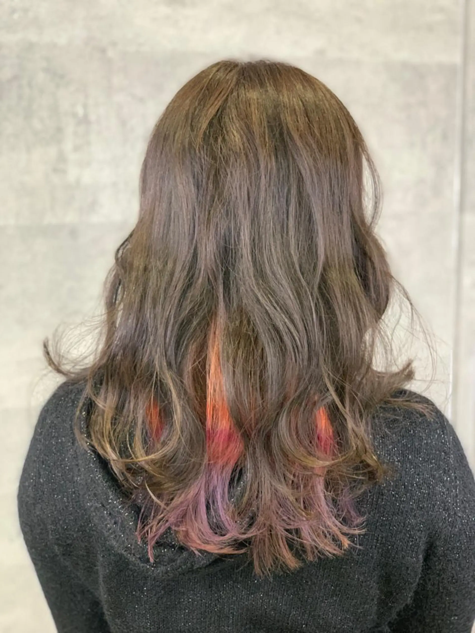 ロング カラー インナーカラー 河野 有希のヘアスタイル