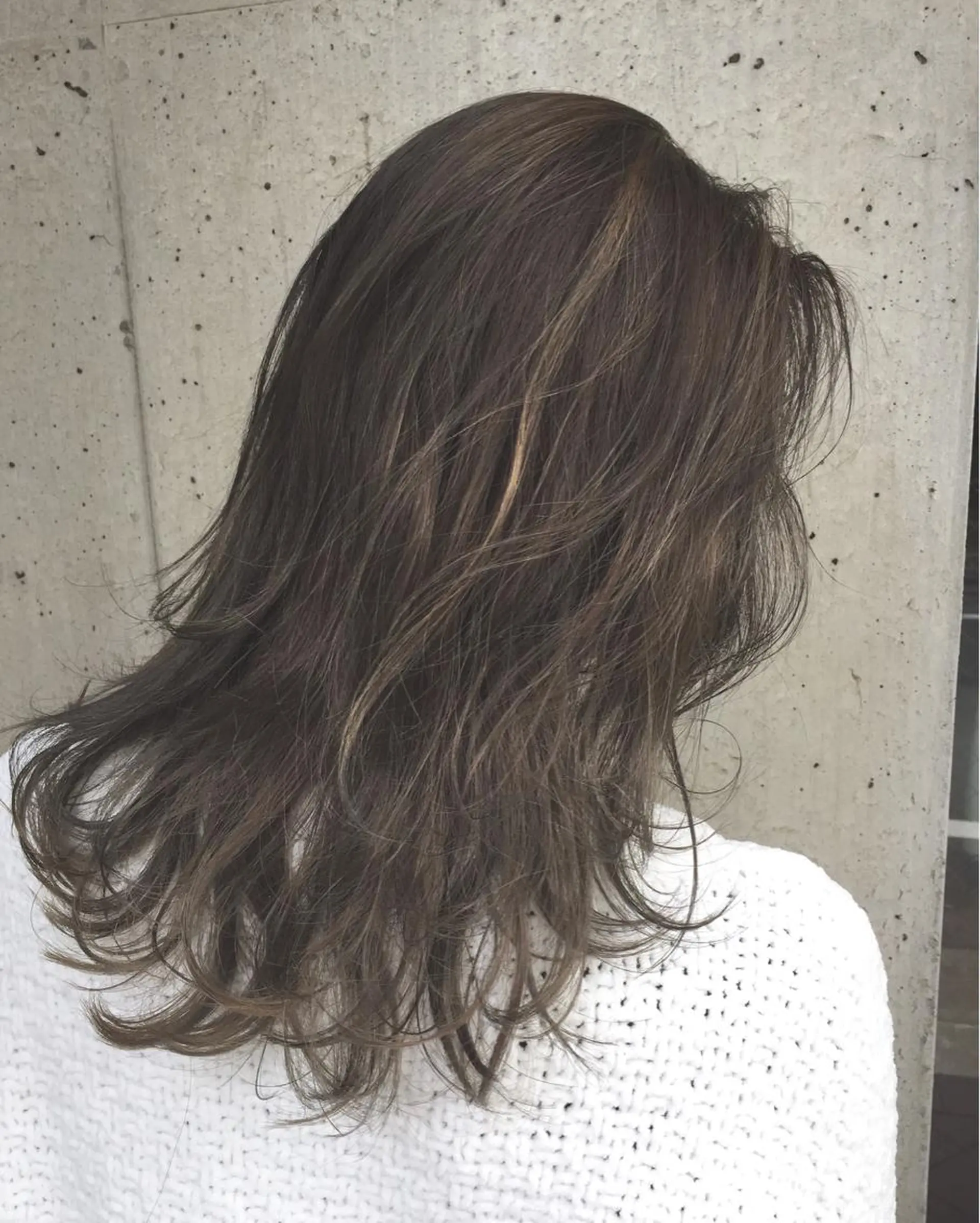 ショート ミディアム セミロング ロング カラー パーマ ヘアアレンジ メンズ キッズ ネイル マツエク・マツパ メンズブリーチ メンズハイライト メンズインナーカラー ブリーチ グラデーションカラー 韓国風×透明感カラー 髪質改善オタベシンヤのヘアスタイル