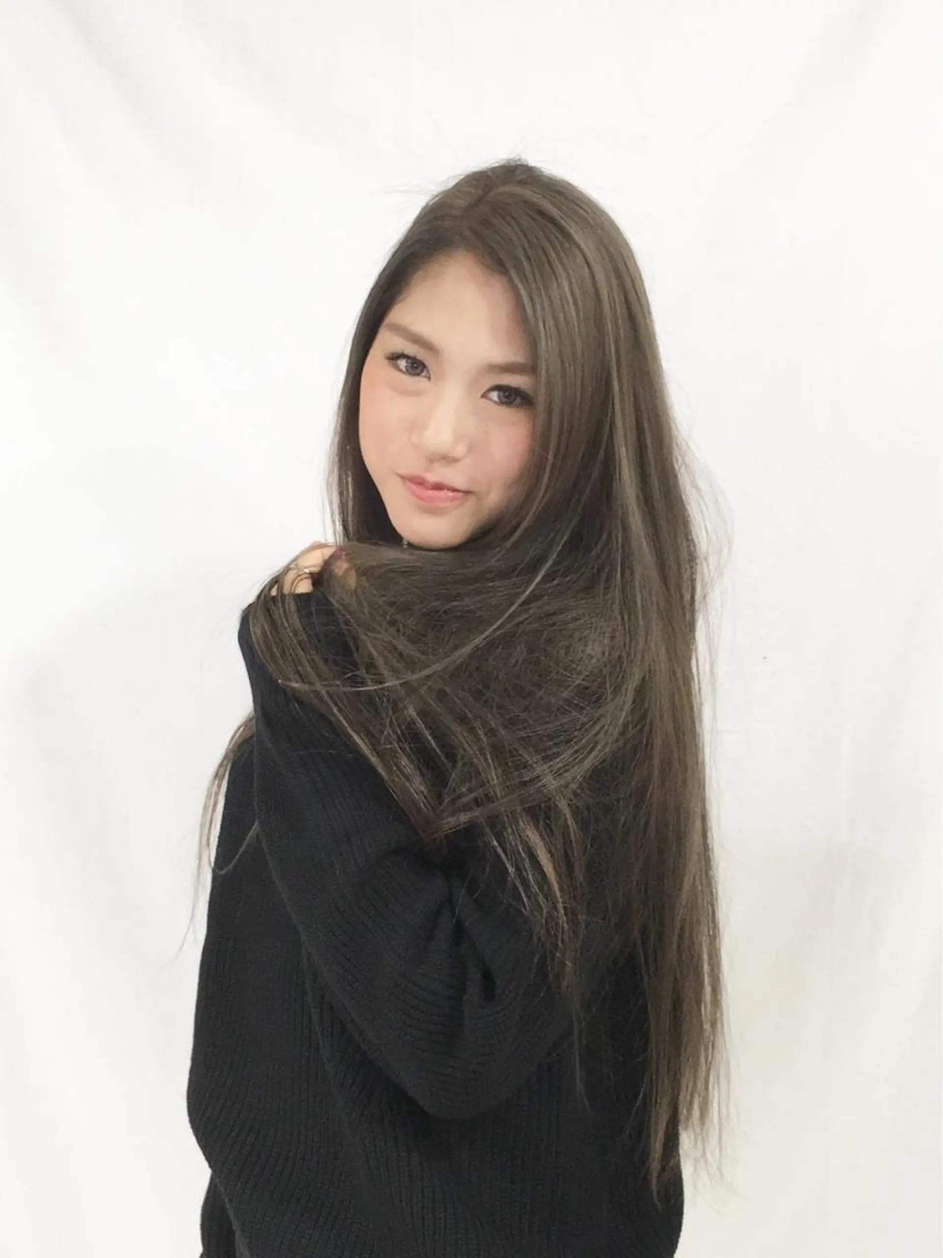 ロング カラー アッシュ ハイトーン特化🤍 浦住のヘアスタイル