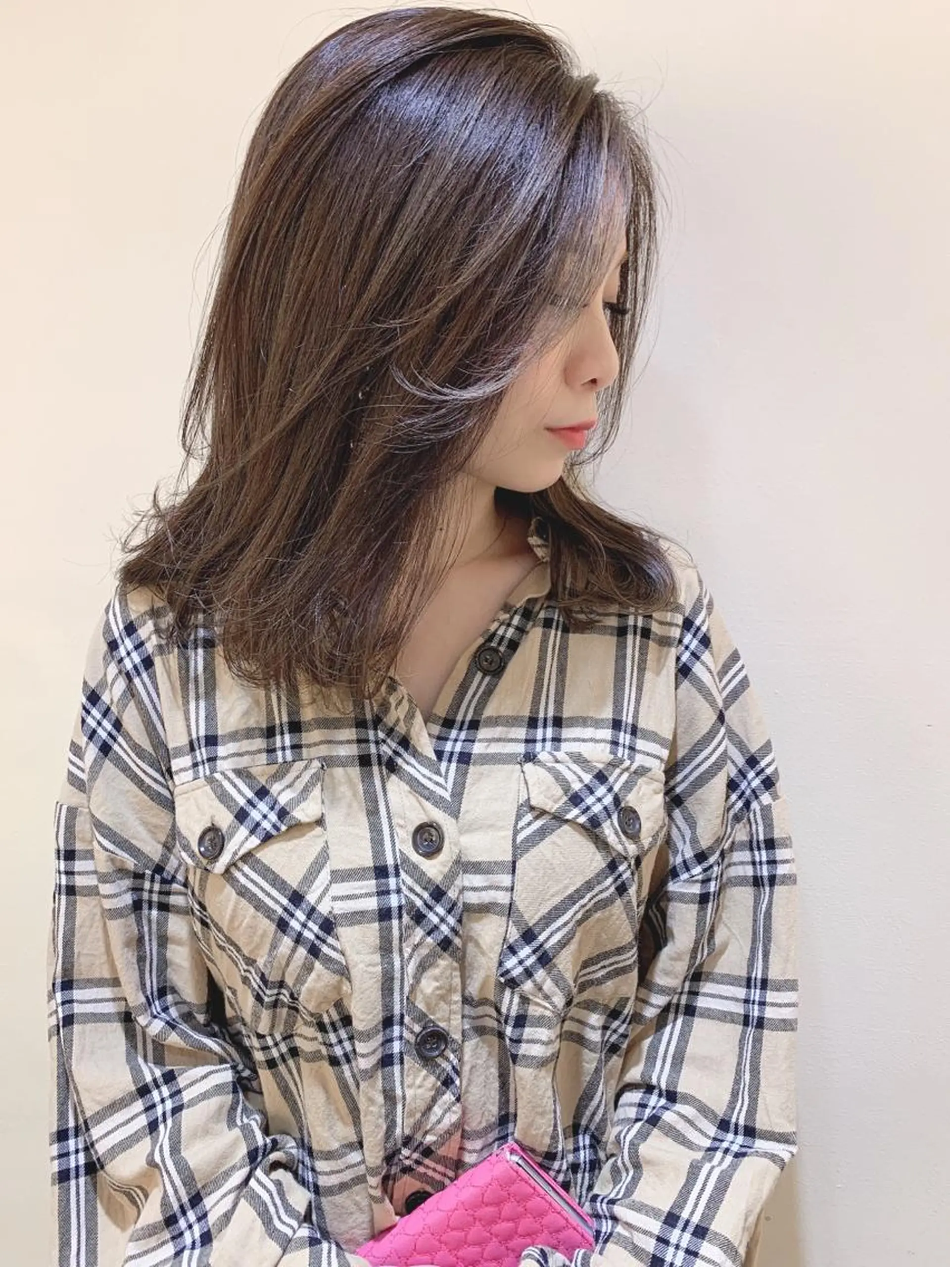 ミディアム カラー グレージュ 髪質改善サロン 心斎橋ARCHEのヘアスタイル