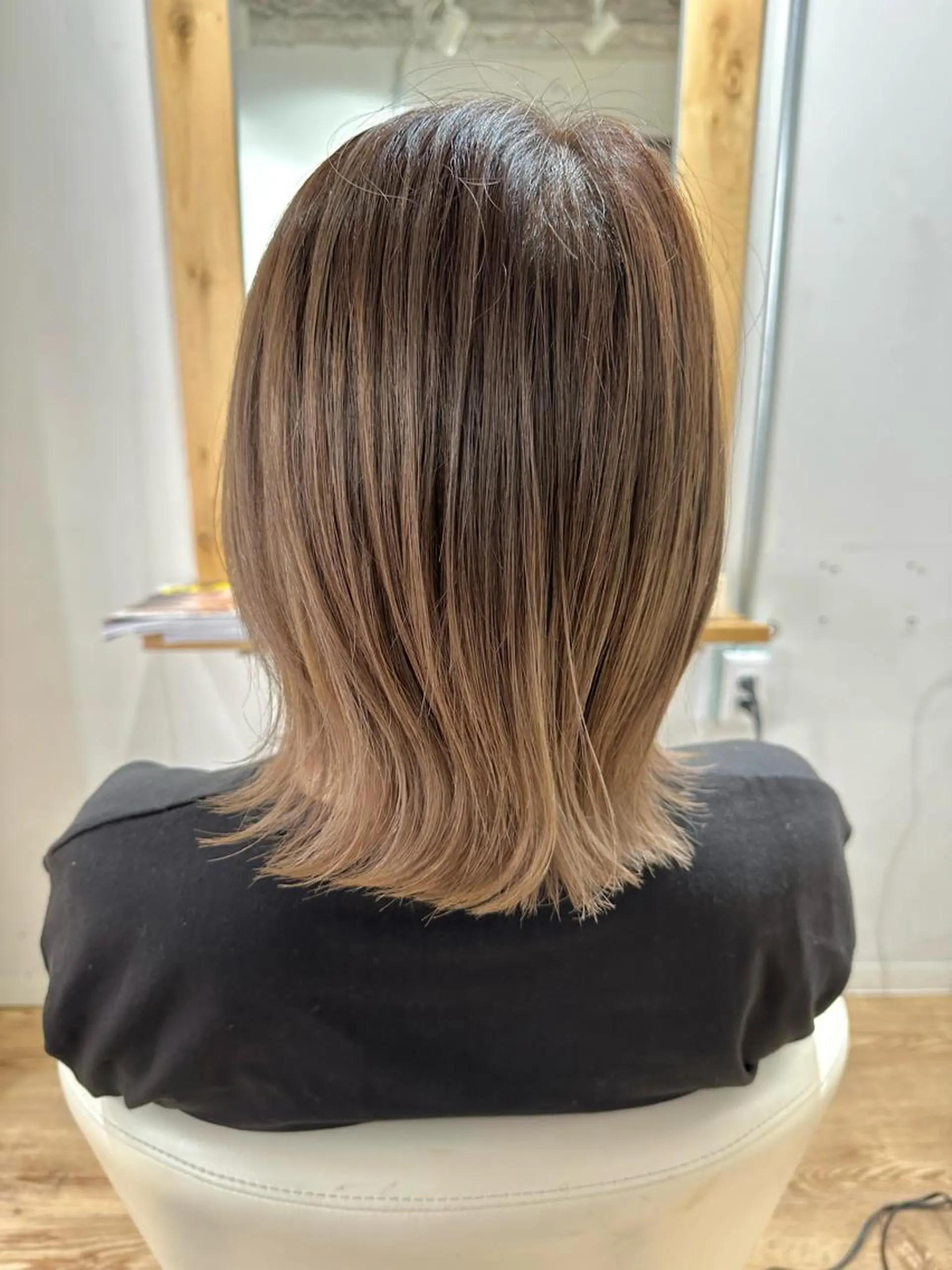 ショート カラー バレイヤージュ ブリーチ デザインカラー ダブルカラー グラデーションカラー Kensho 京都駅 ケアブリーチのヘアスタイル