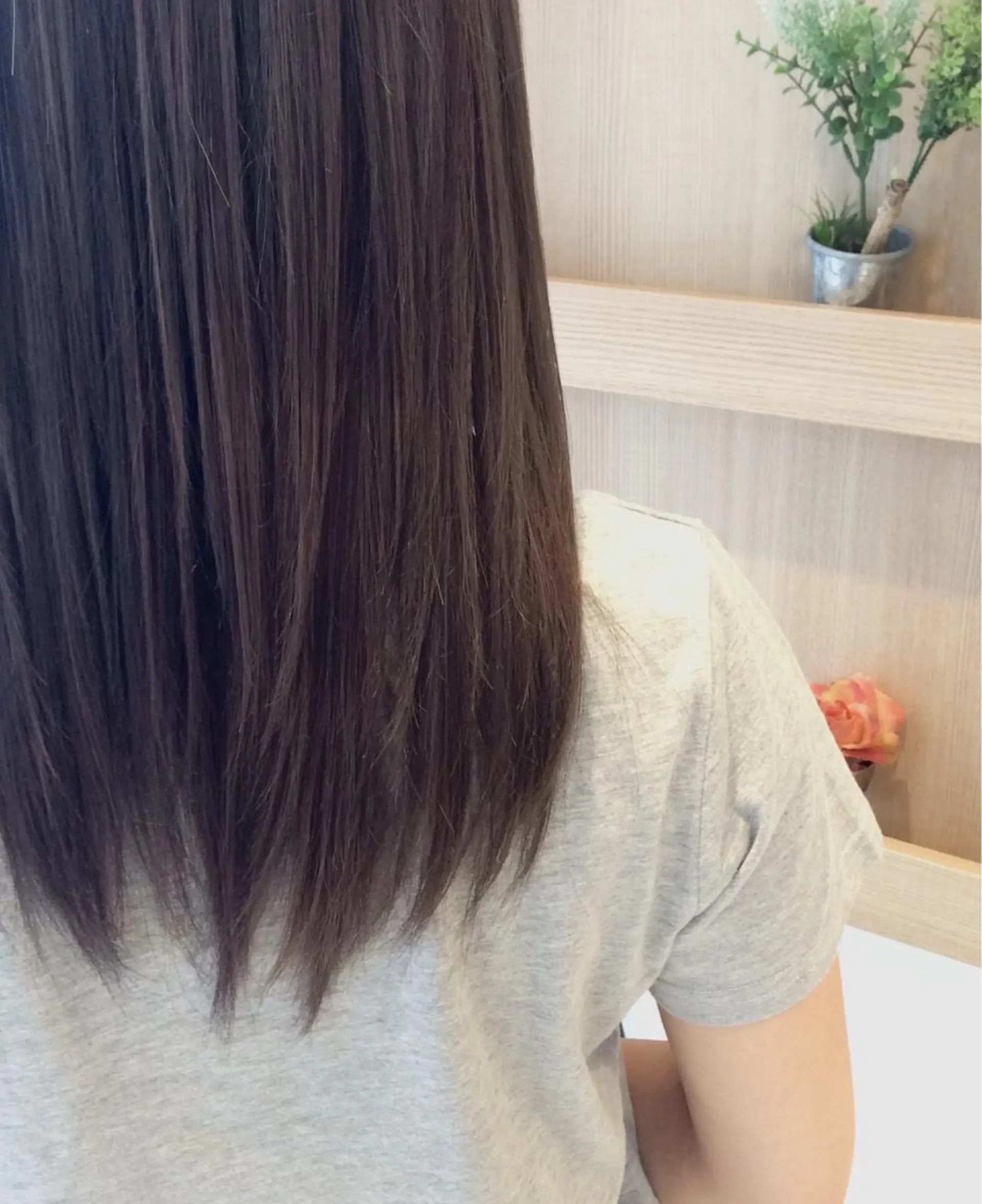 セミロング カラー トリートメント スズキ シオリのヘアスタイル