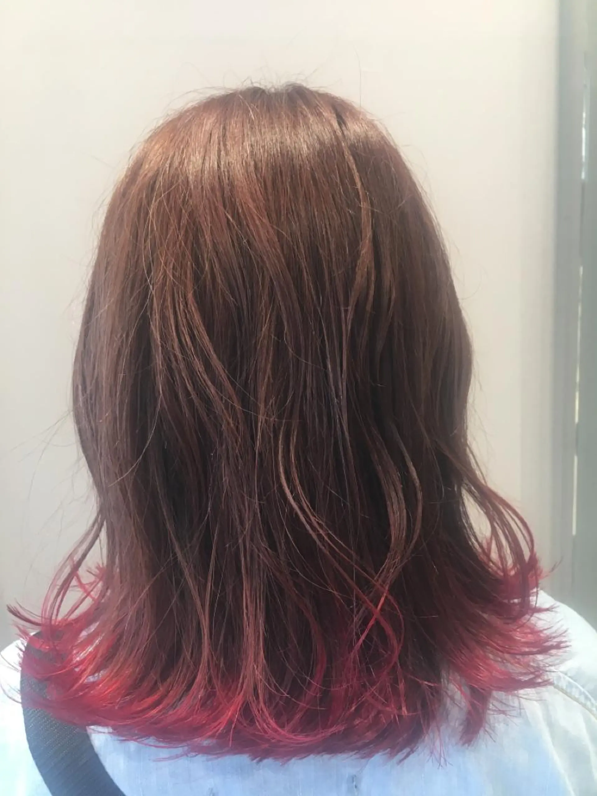 セミロング カット ヘアカラー ERIKO Tのヘアスタイル