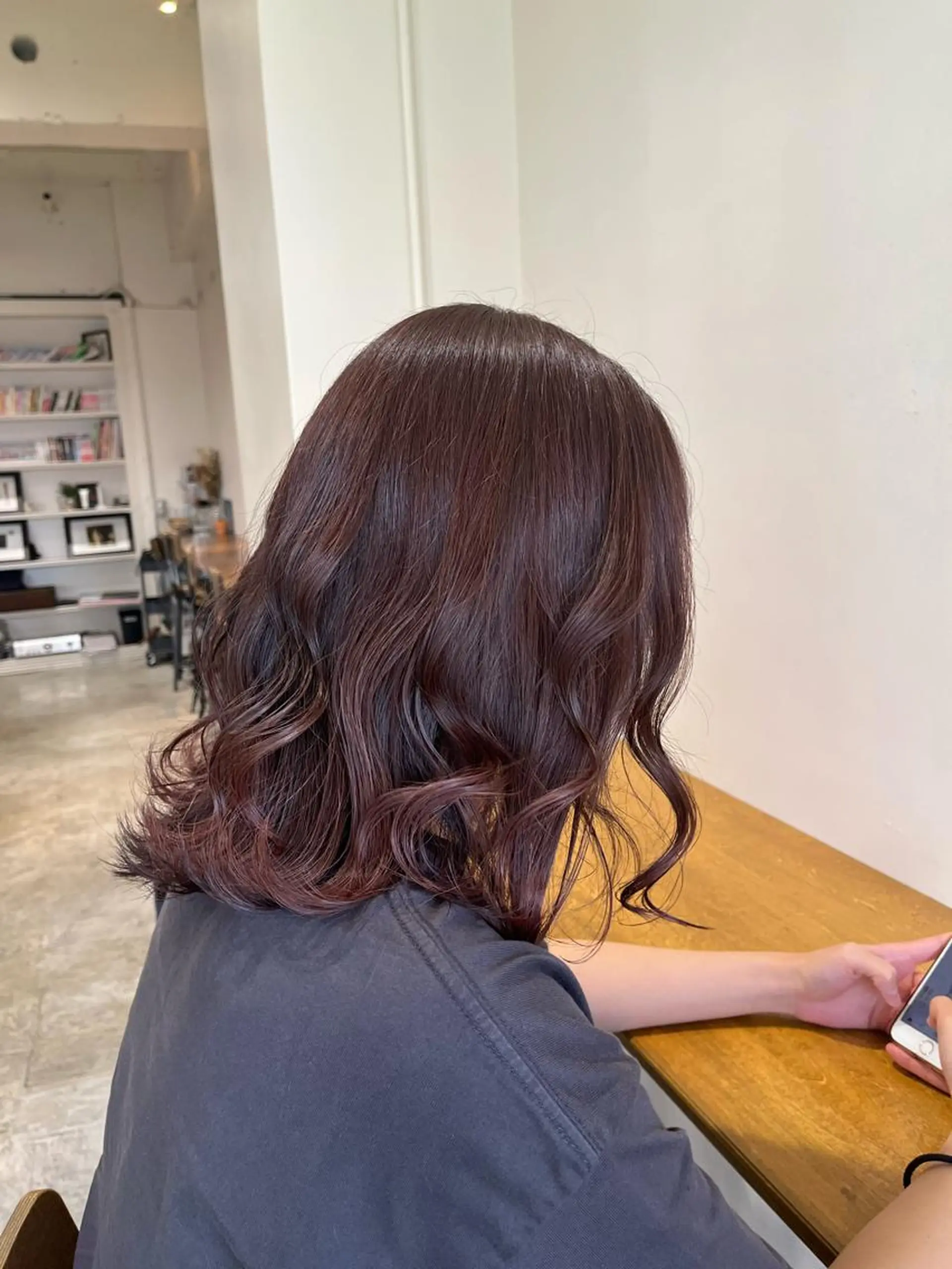 ミディアム カラー ハイトーン/レイヤー 💜Akaneのヘアスタイル