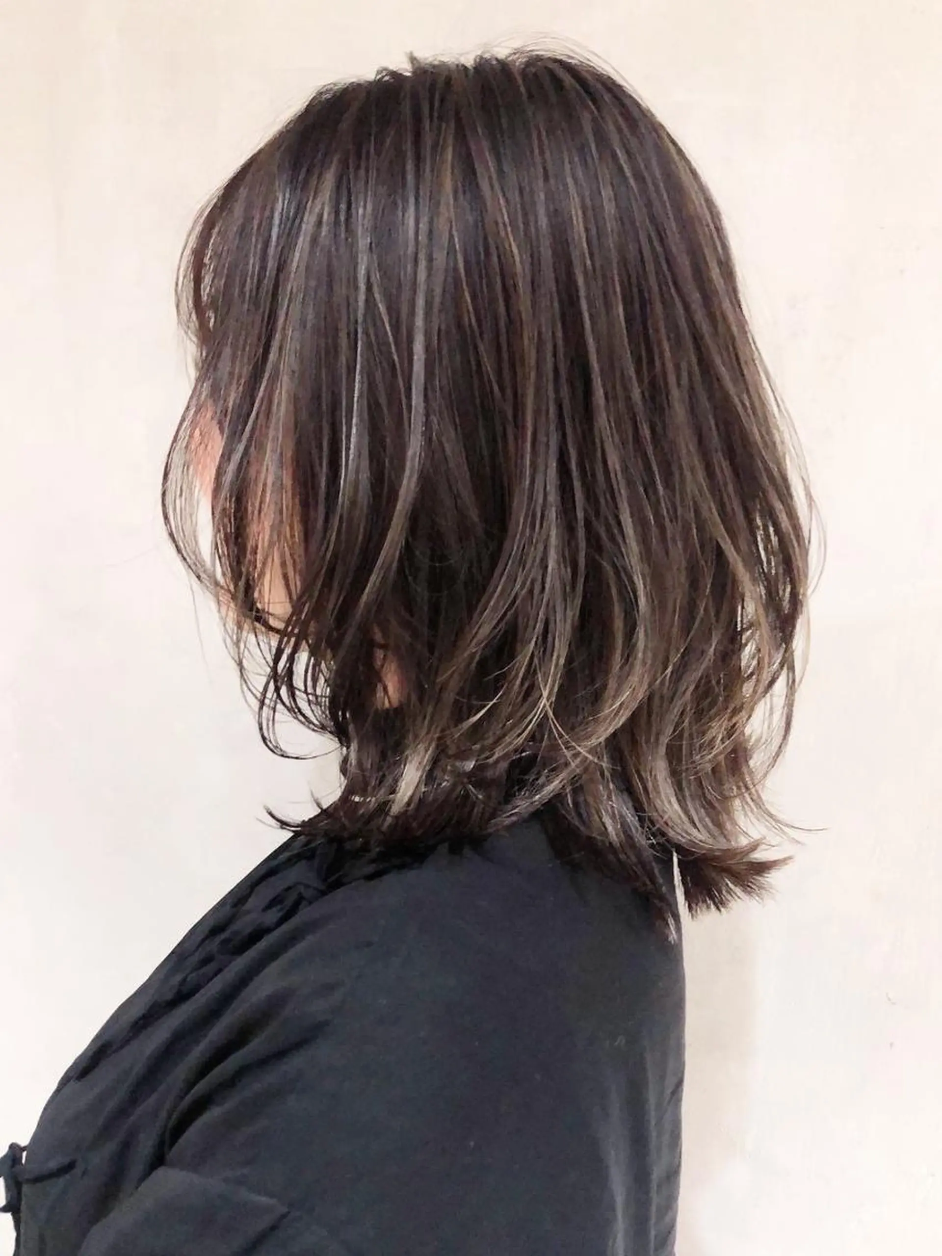 ミディアム カラー パーマ ヘアアレンジ ハイライトカラー ハイライト ITbyALBUM 中野店のヘアスタイル