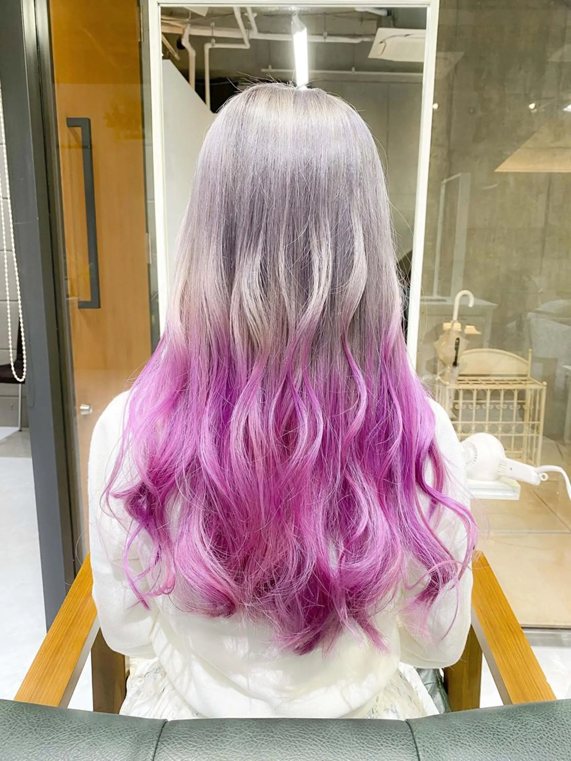 ロング カラー ヘアアレンジ Days 透明感カラーのヘアスタイル