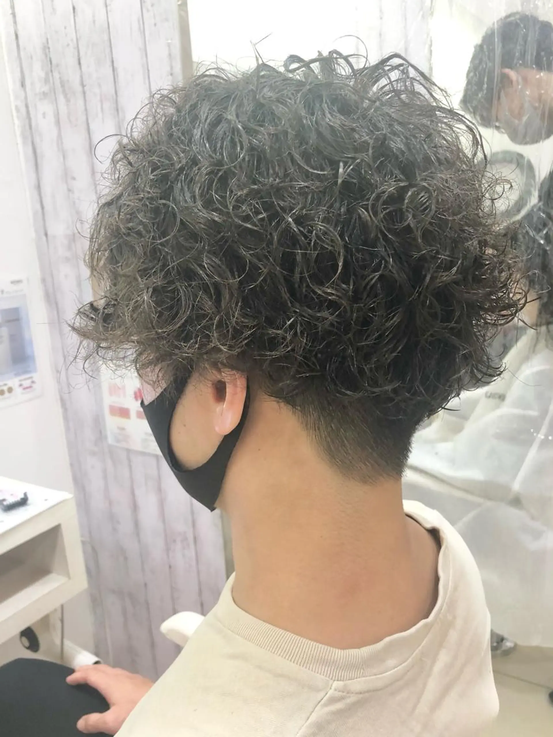 ショート パーマ メンズ 髪質改善× 白髪ぼかし溝江のヘアスタイル