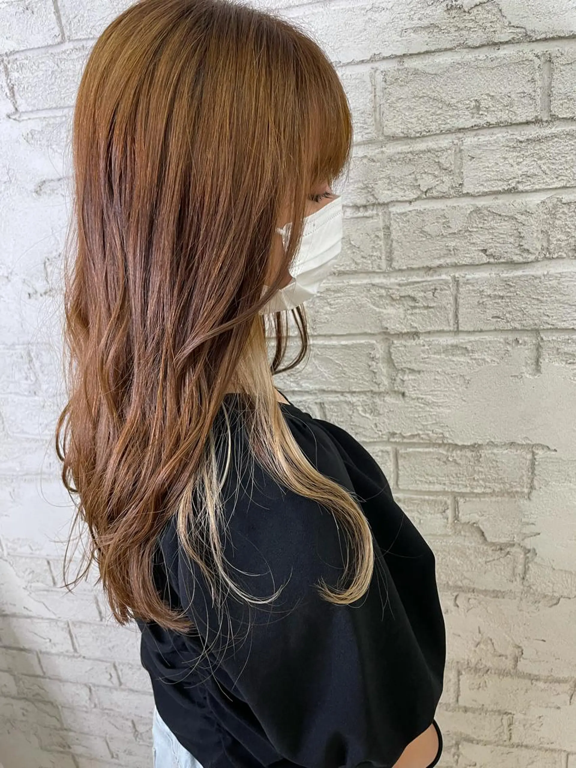 ロング カラー ベージュカラー イルミナカラー インナーカラー ホワイトベージュ ブリーチ特化 ハイトーンRYOYAのヘアスタイル