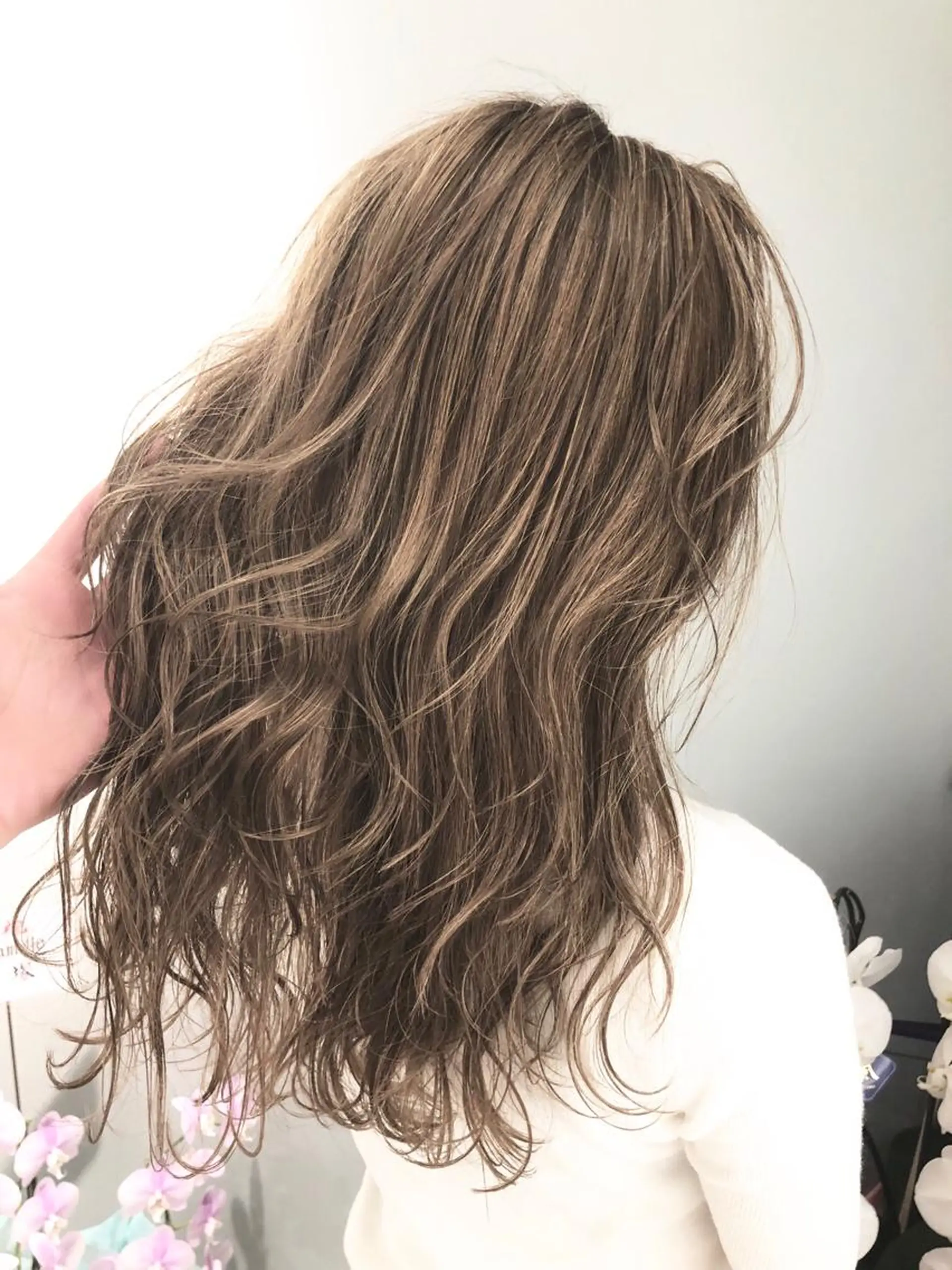 ロング カラー ハイライトカラー 3Dハイライト ハイライト 酸性縮毛矯正のプロ 杉山玲介のヘアスタイル