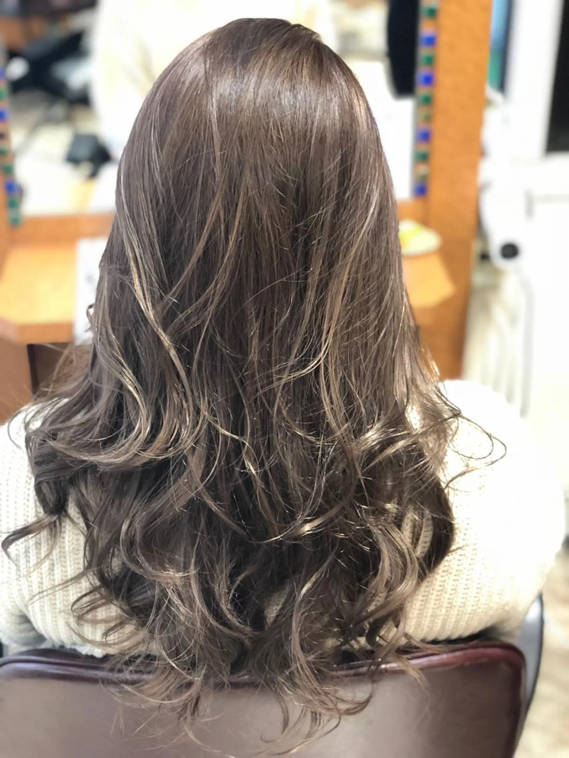 ロング カラー ハイライトカラー ハイライト レイヤーカット 100%髪質改善特化 TRUNSのヘアスタイル