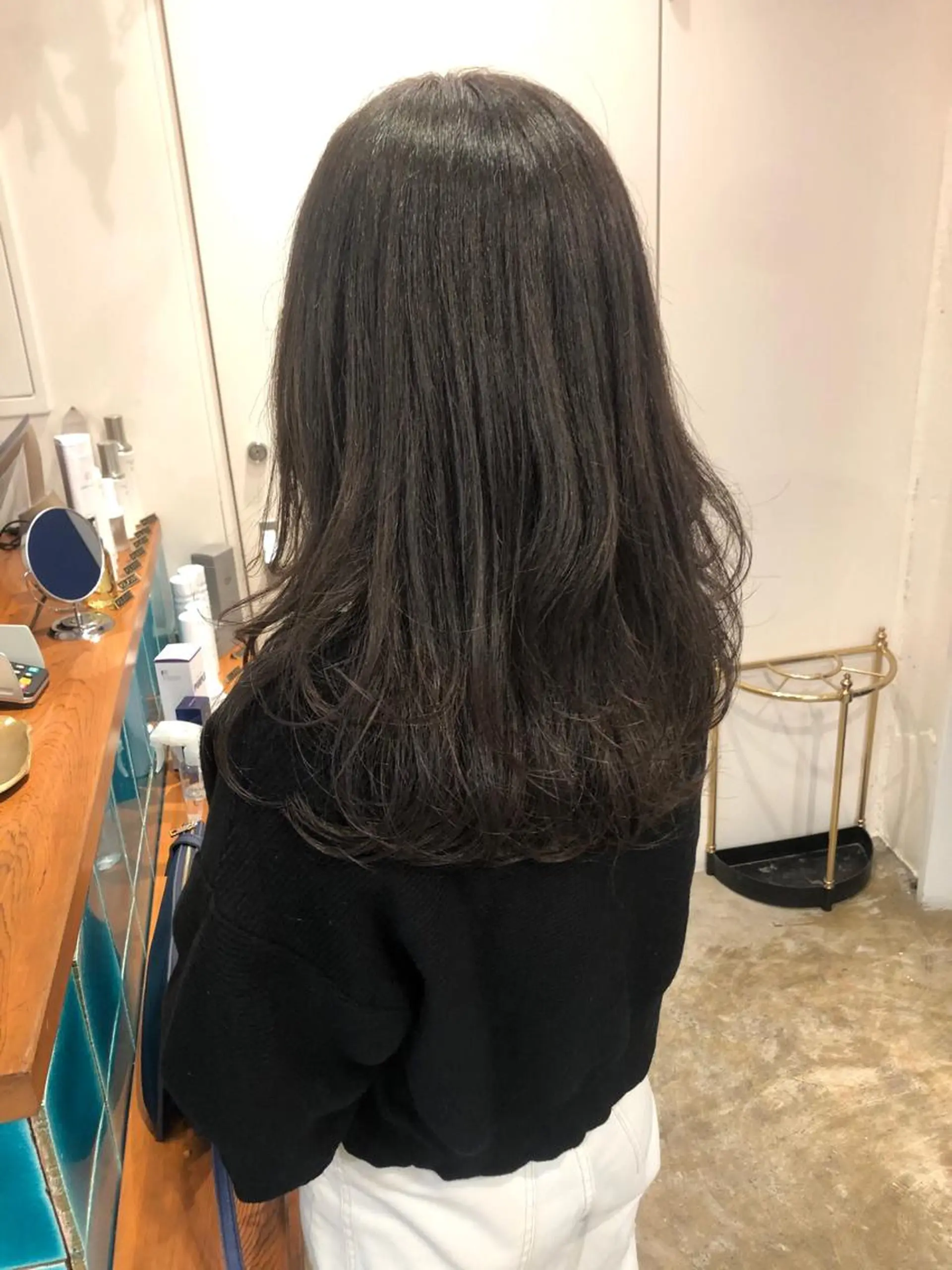 ロング カラー カット ヘアカラー トリートメント MIOベージュカラー 柔らかいカラーのヘアスタイル