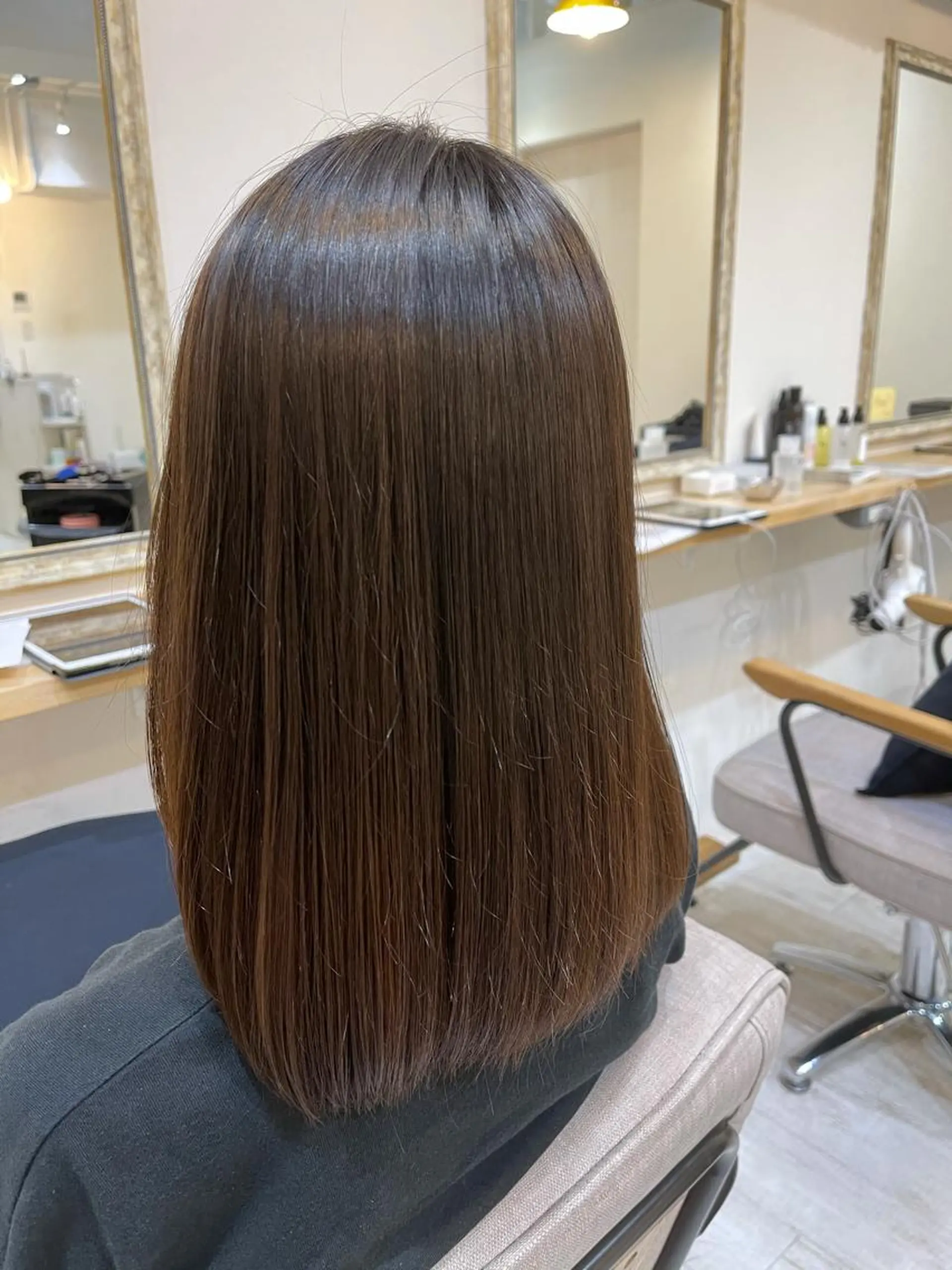 ミディアム カット 縮毛矯正 山本 悟志のヘアスタイル