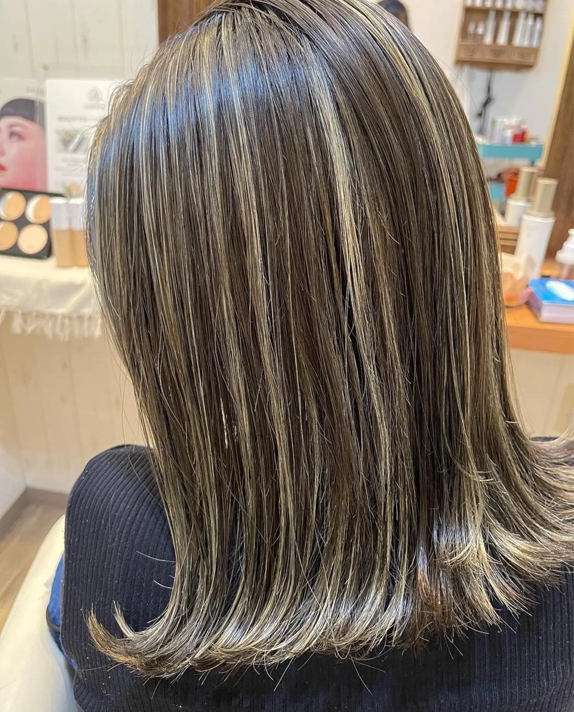 ミディアム トレンドパーマ 加藤菜月のヘアスタイル