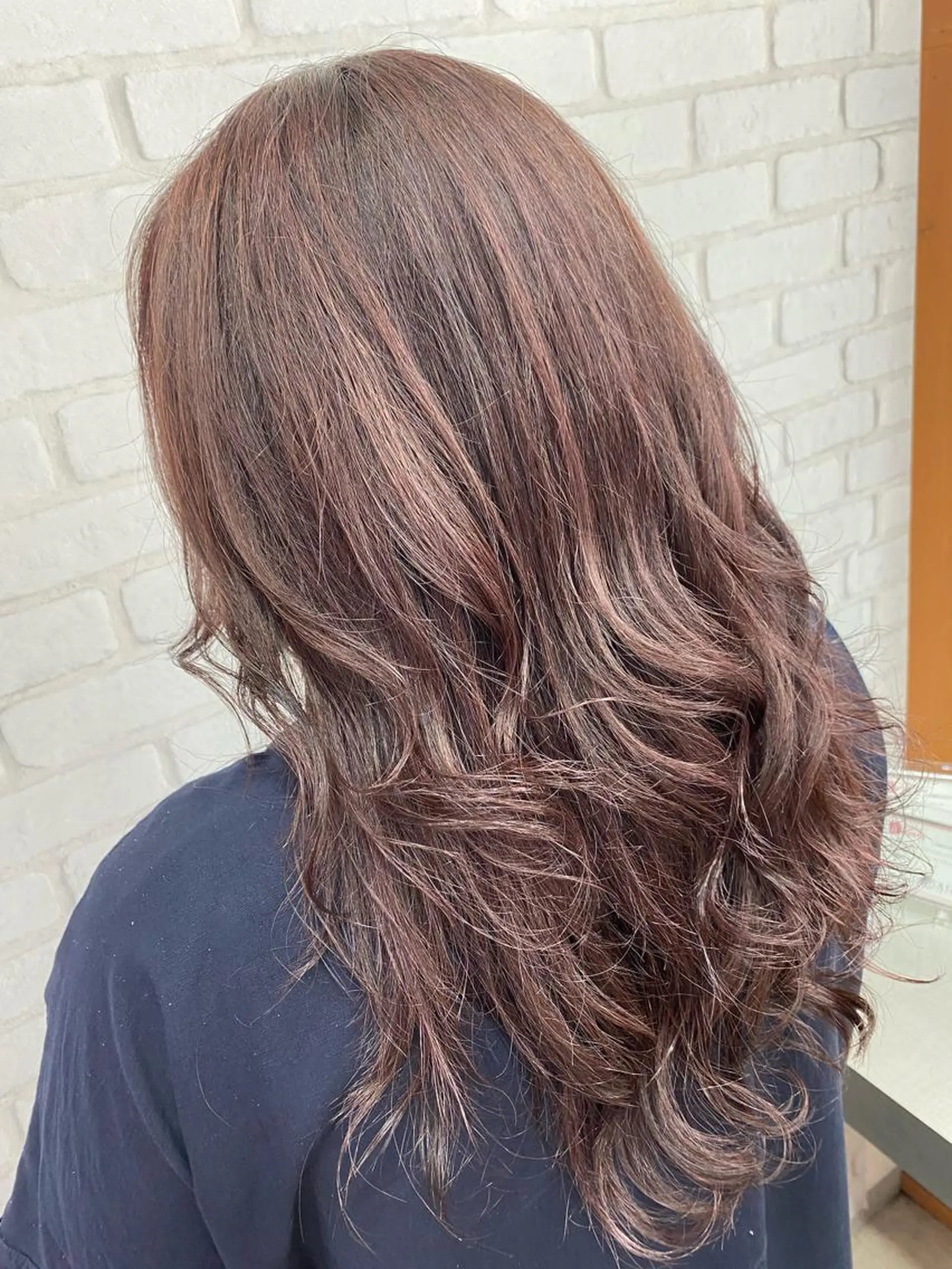 ロング カラー ハイライトカラー ピンクカラー ハイライト ブリーチカラー🫧 森　凪沙のヘアスタイル